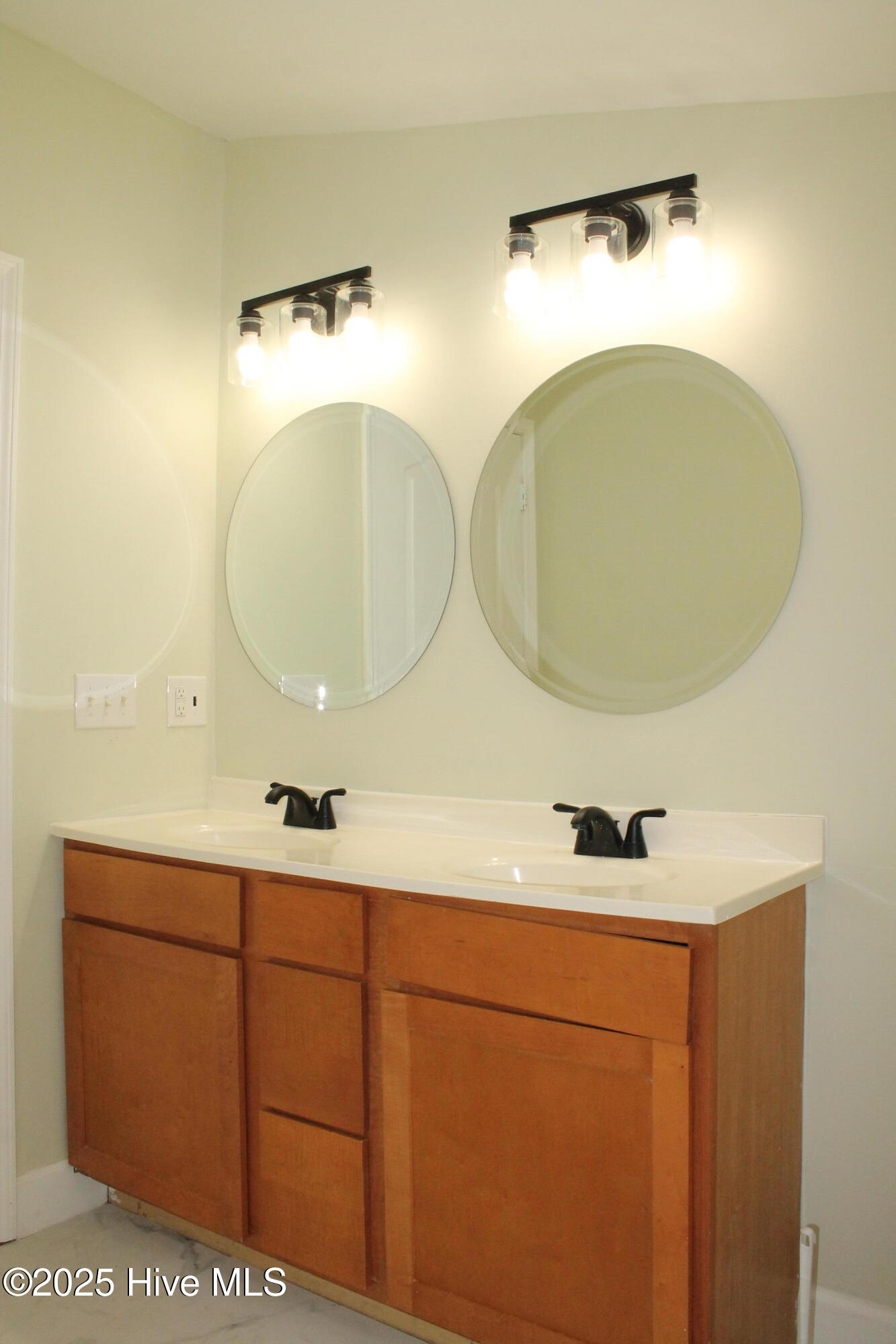 136 Phillips Street Property Photo 30