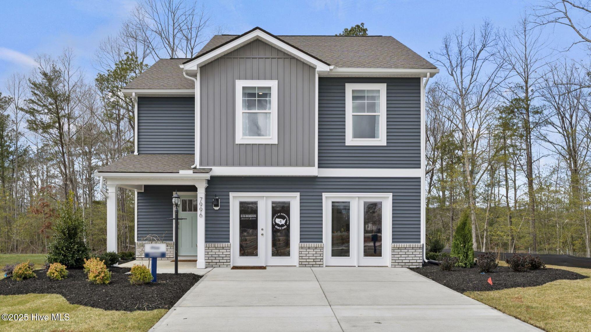 300 Mizzen Way Property Photo 1