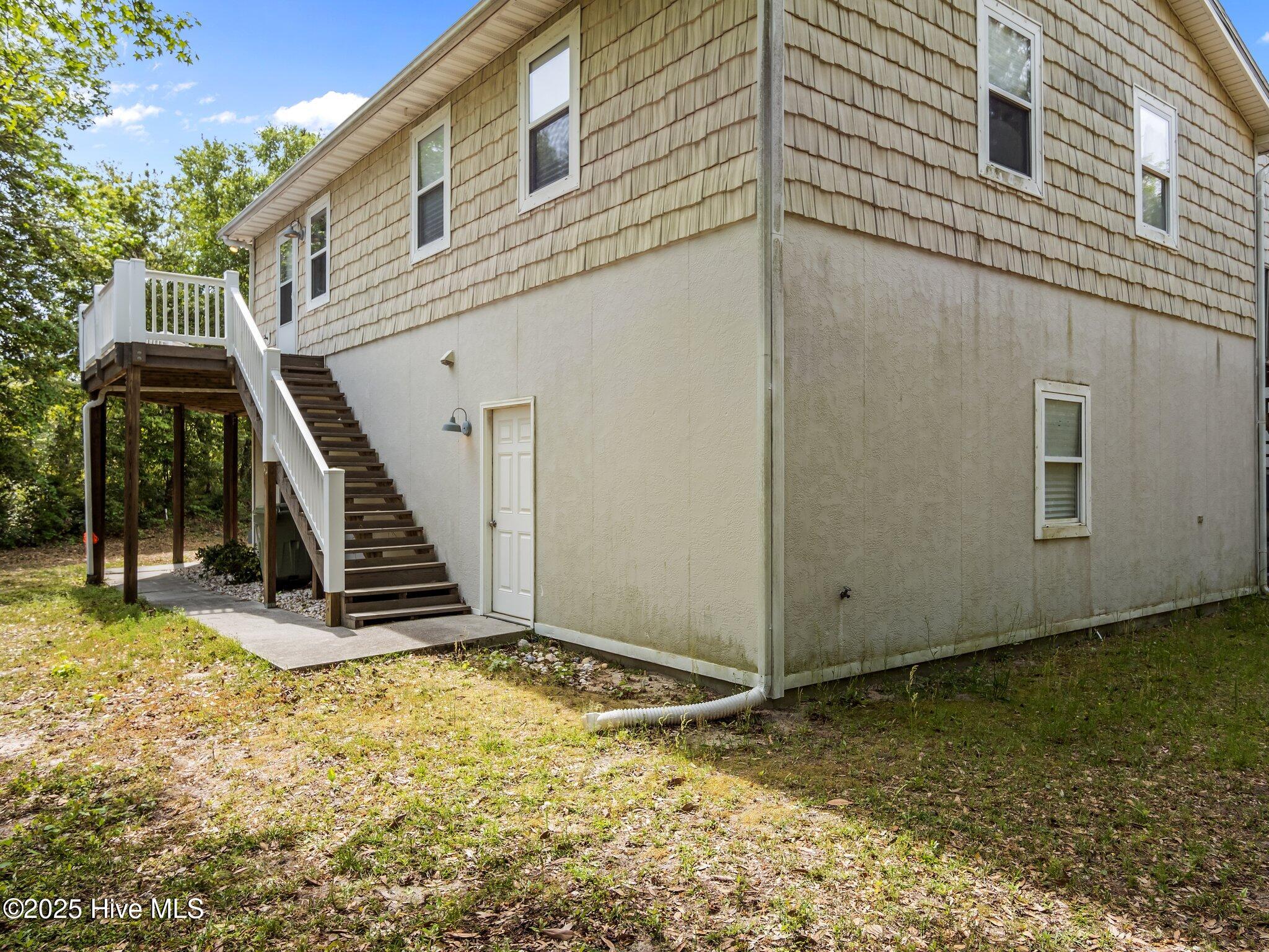 138 Fawn Drive East Property Photo 32