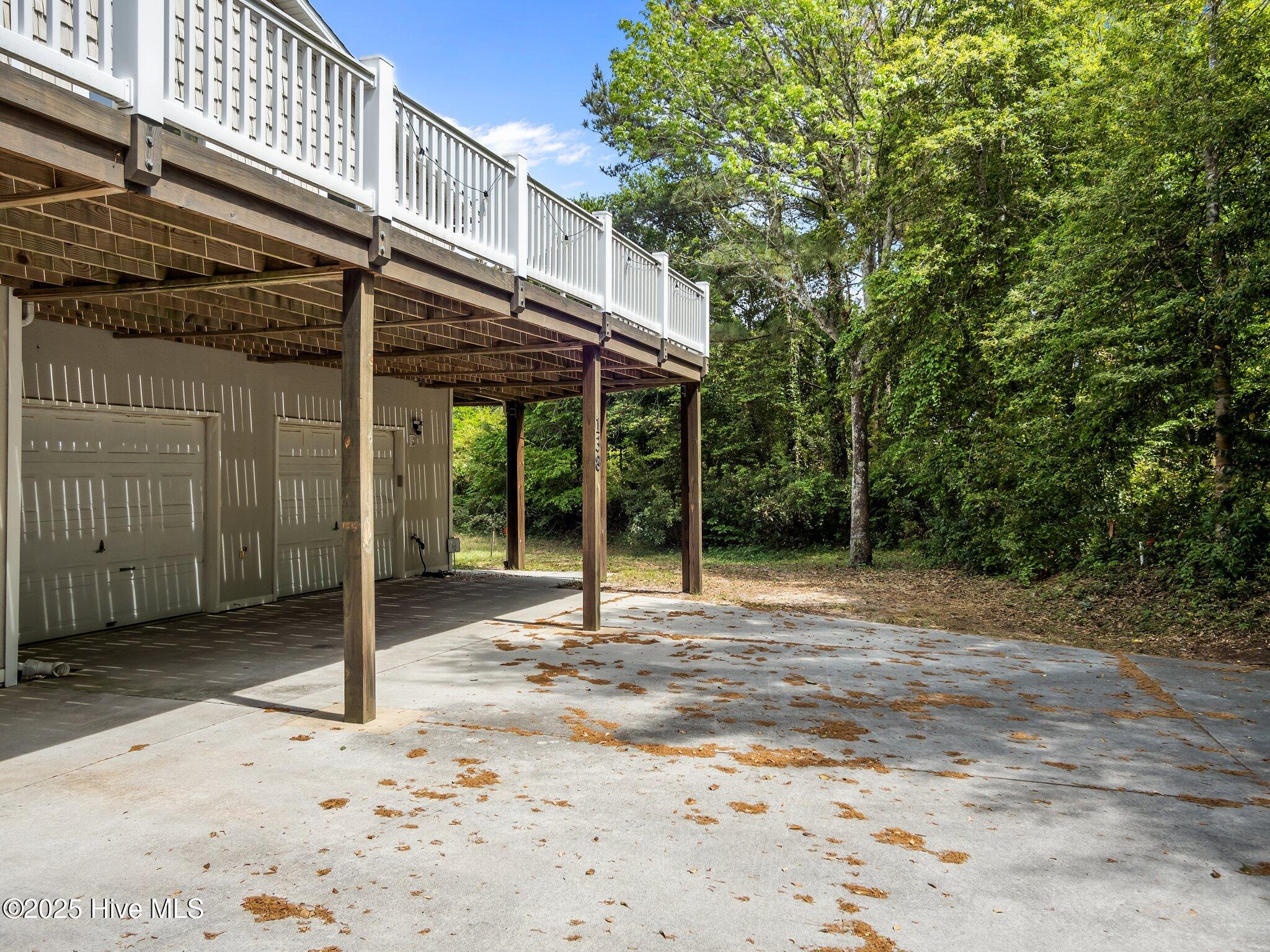 138 Fawn Drive East Property Photo 40
