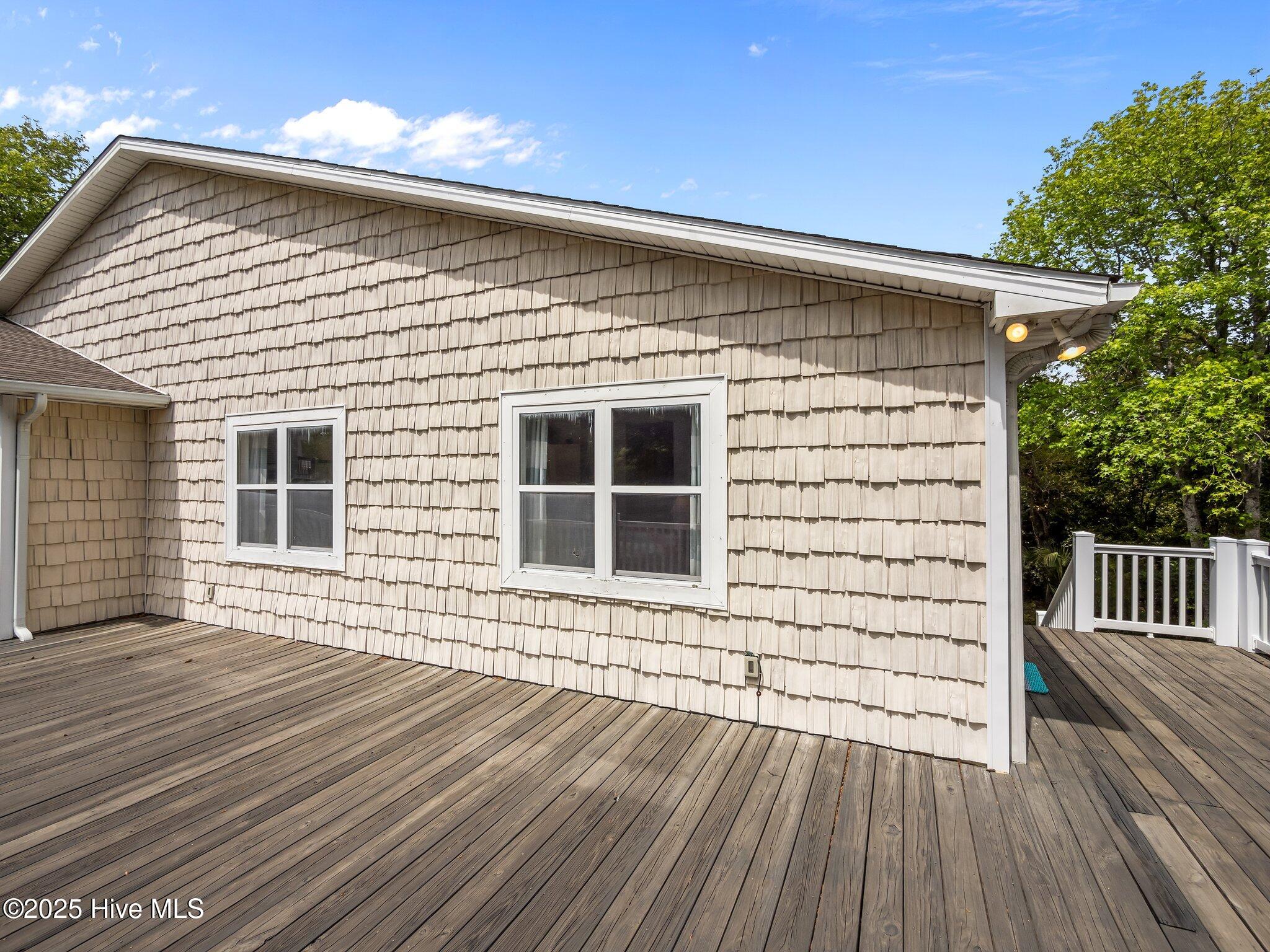 138 Fawn Drive East Property Photo 45