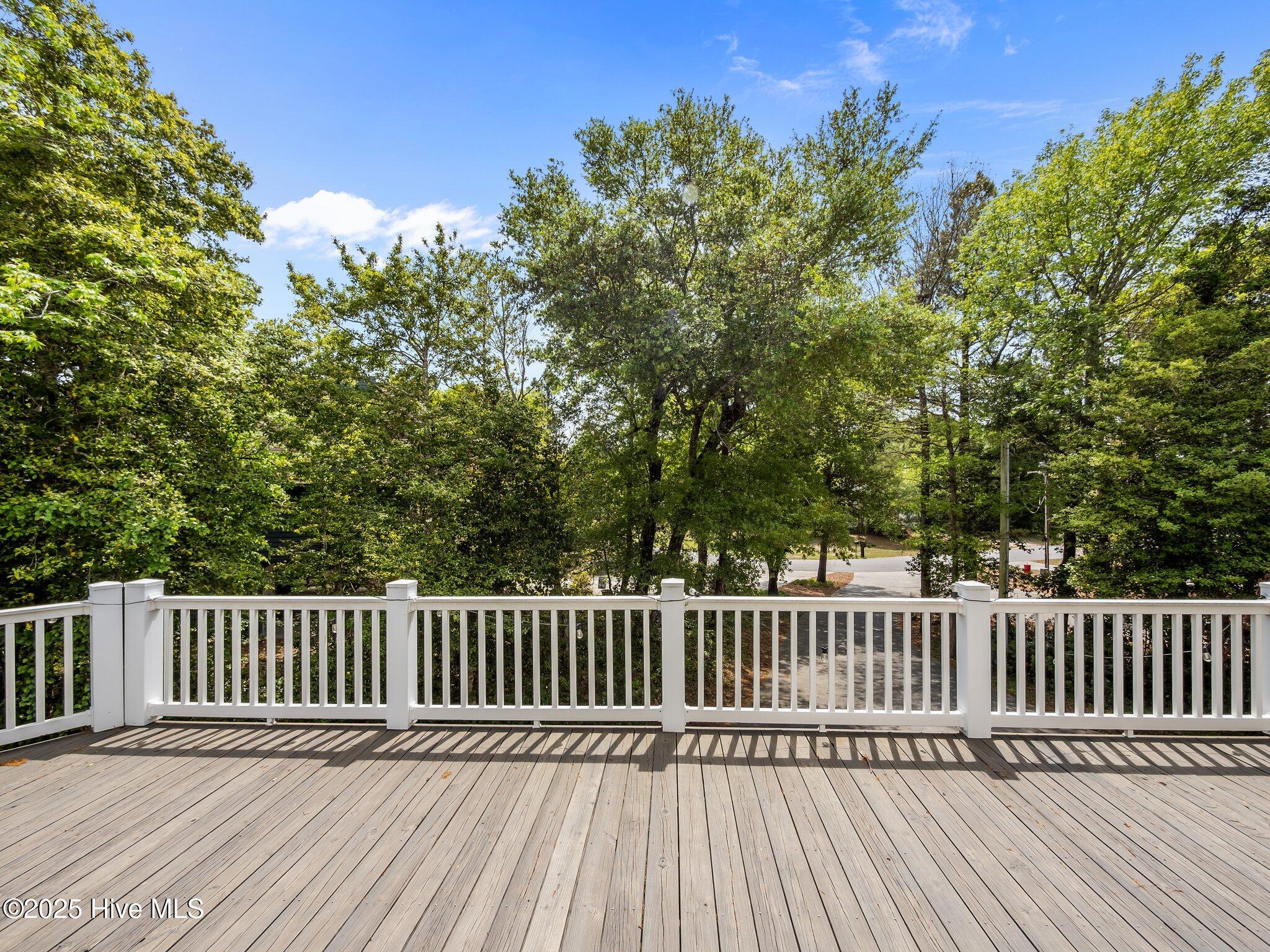 138 Fawn Drive East Property Photo 47