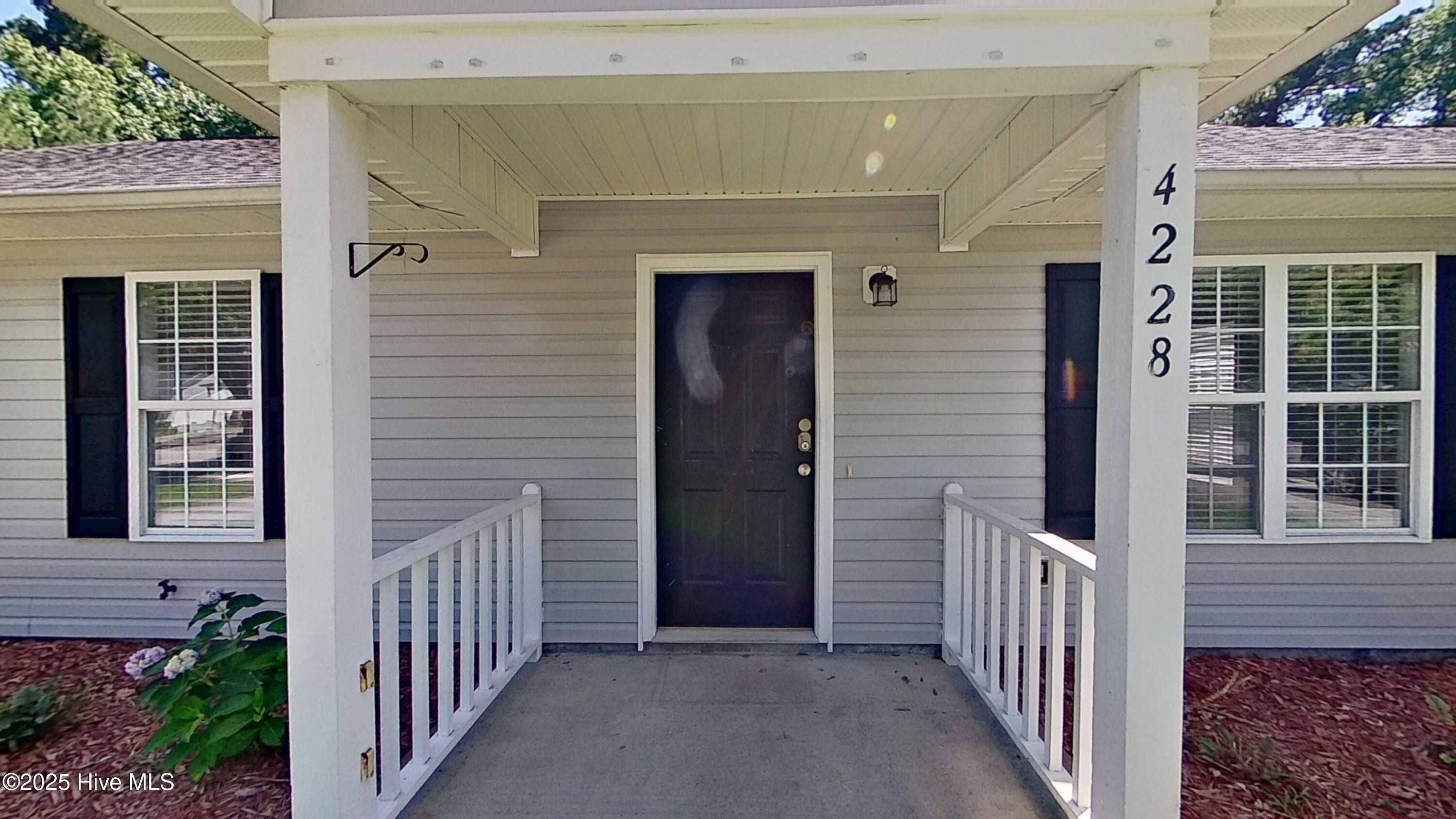 4228 Sunglow Drive Property Photo 2