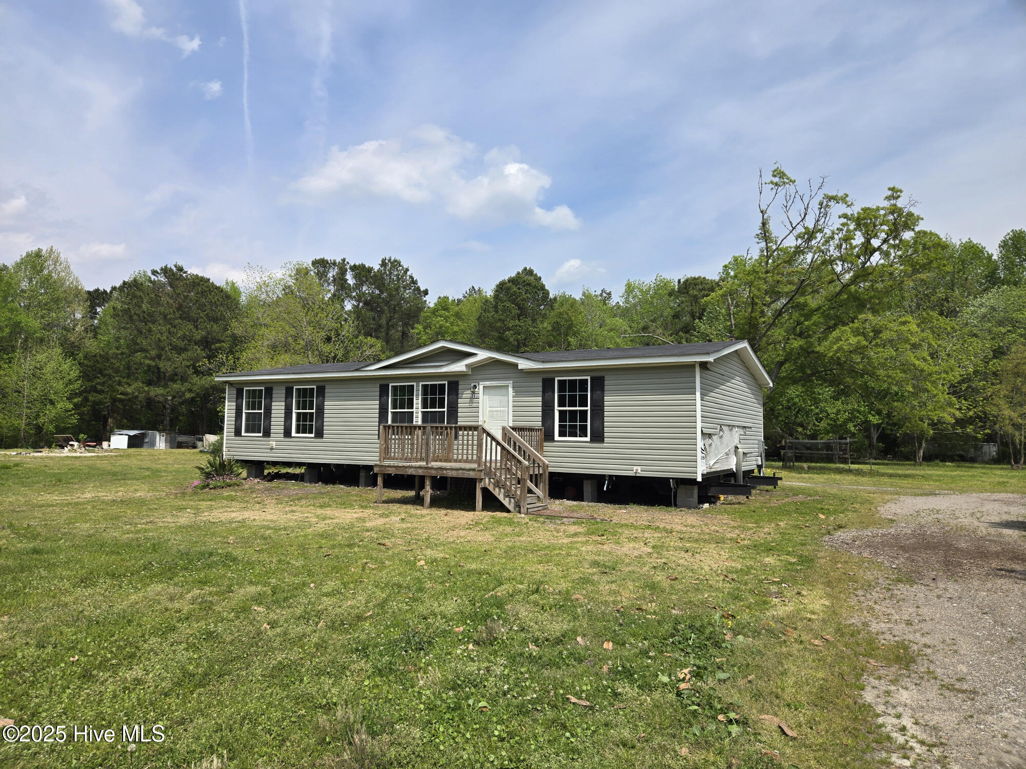 303 Crocket Avenue Property Photo