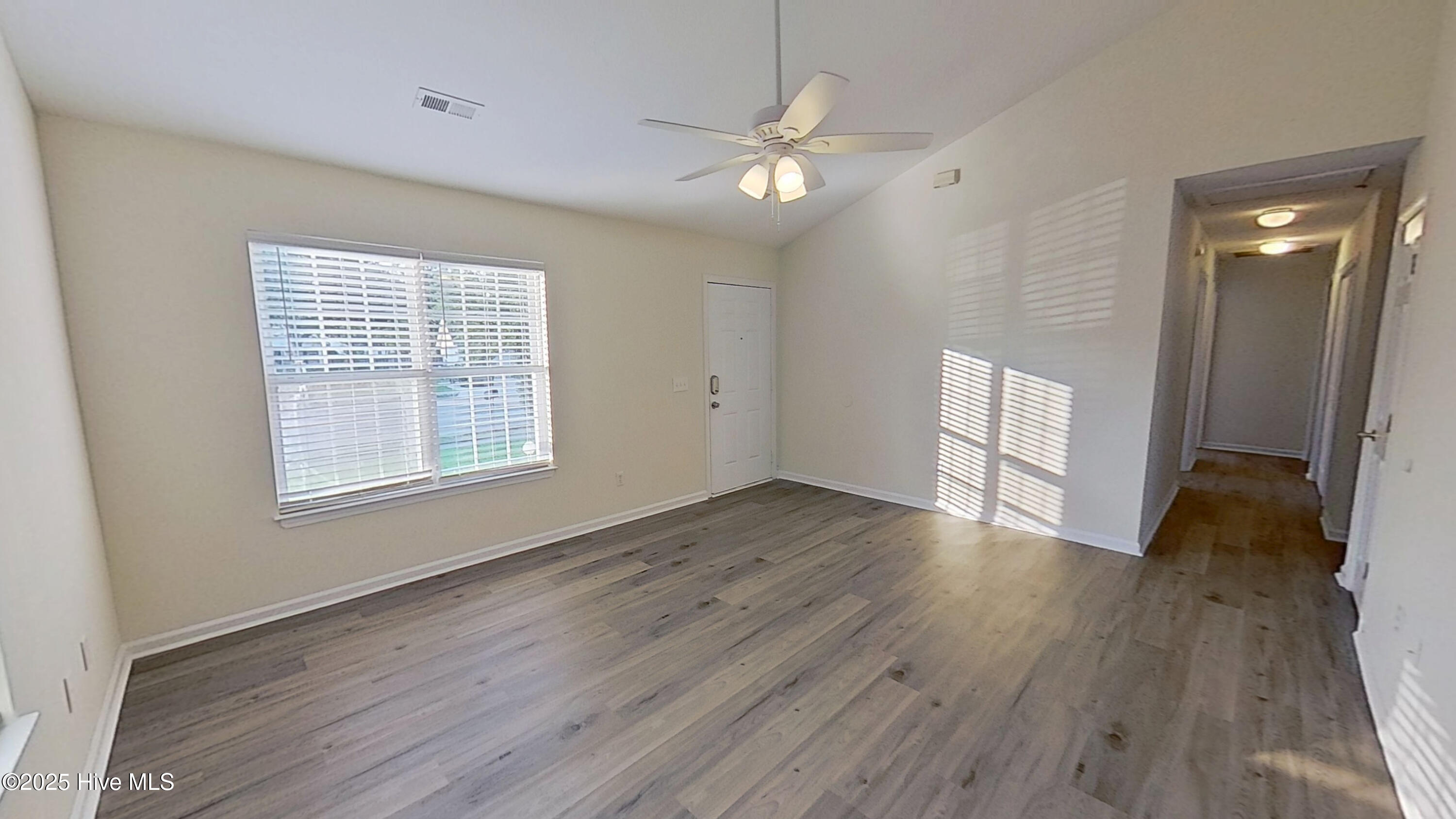 4264 Sunglow Drive Property Photo 3