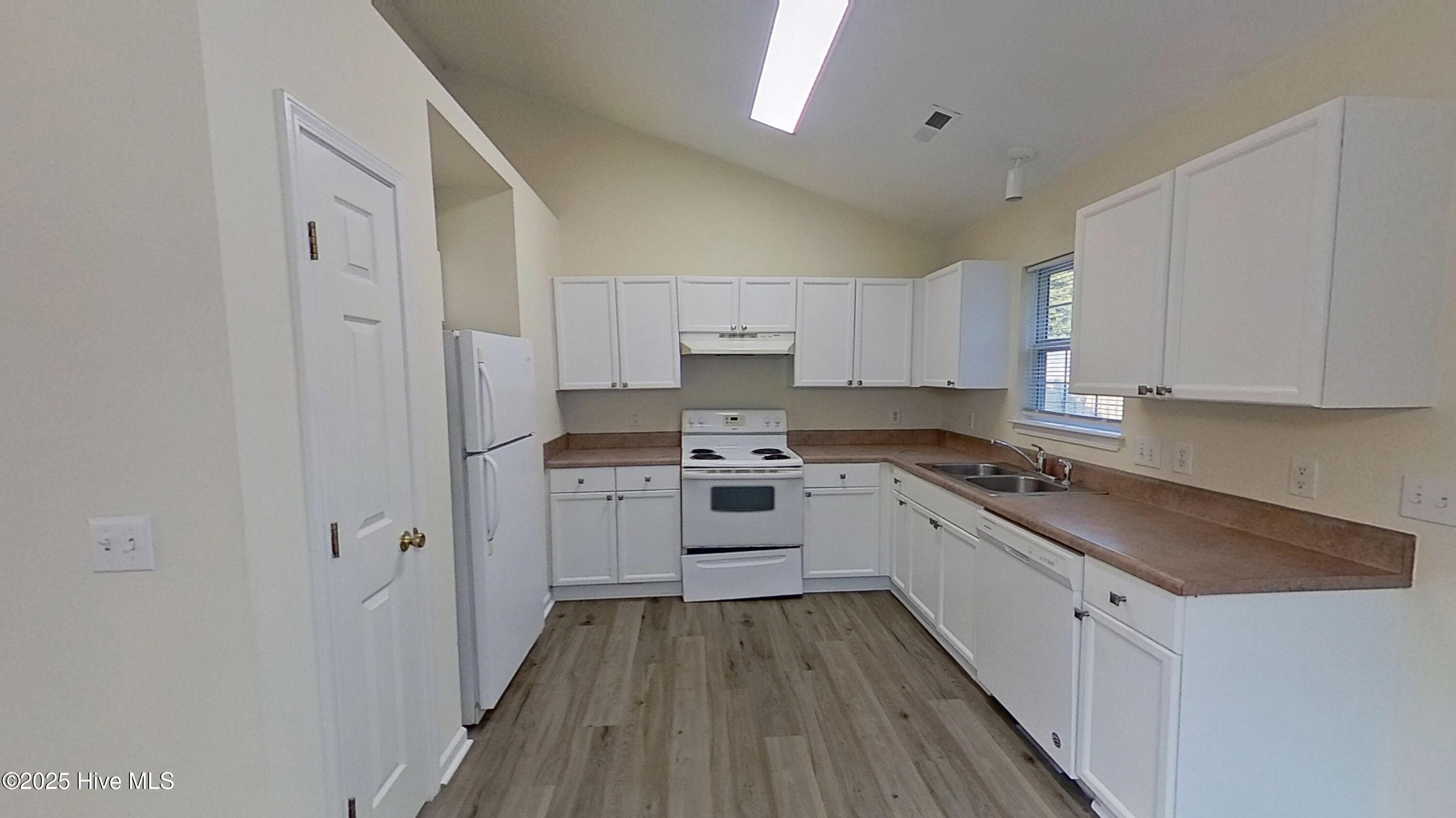 4264 Sunglow Drive Property Photo 6