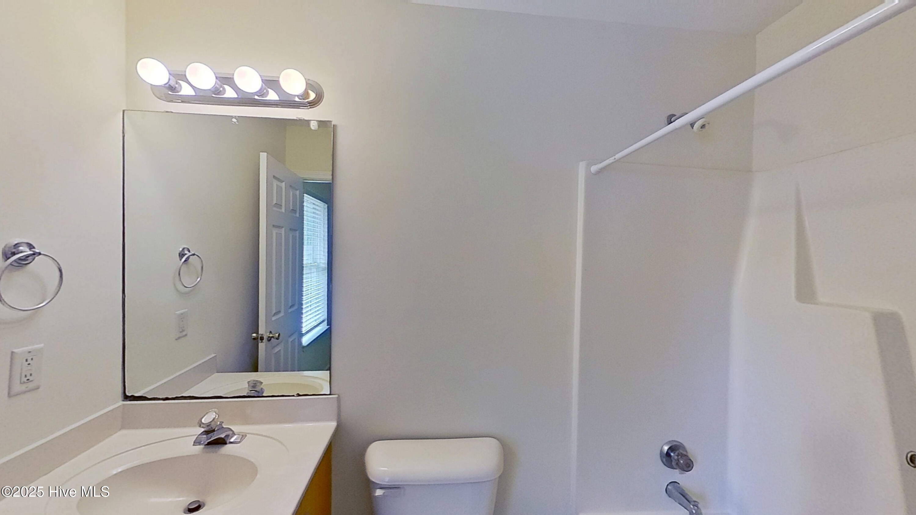 4264 Sunglow Drive Property Photo 10