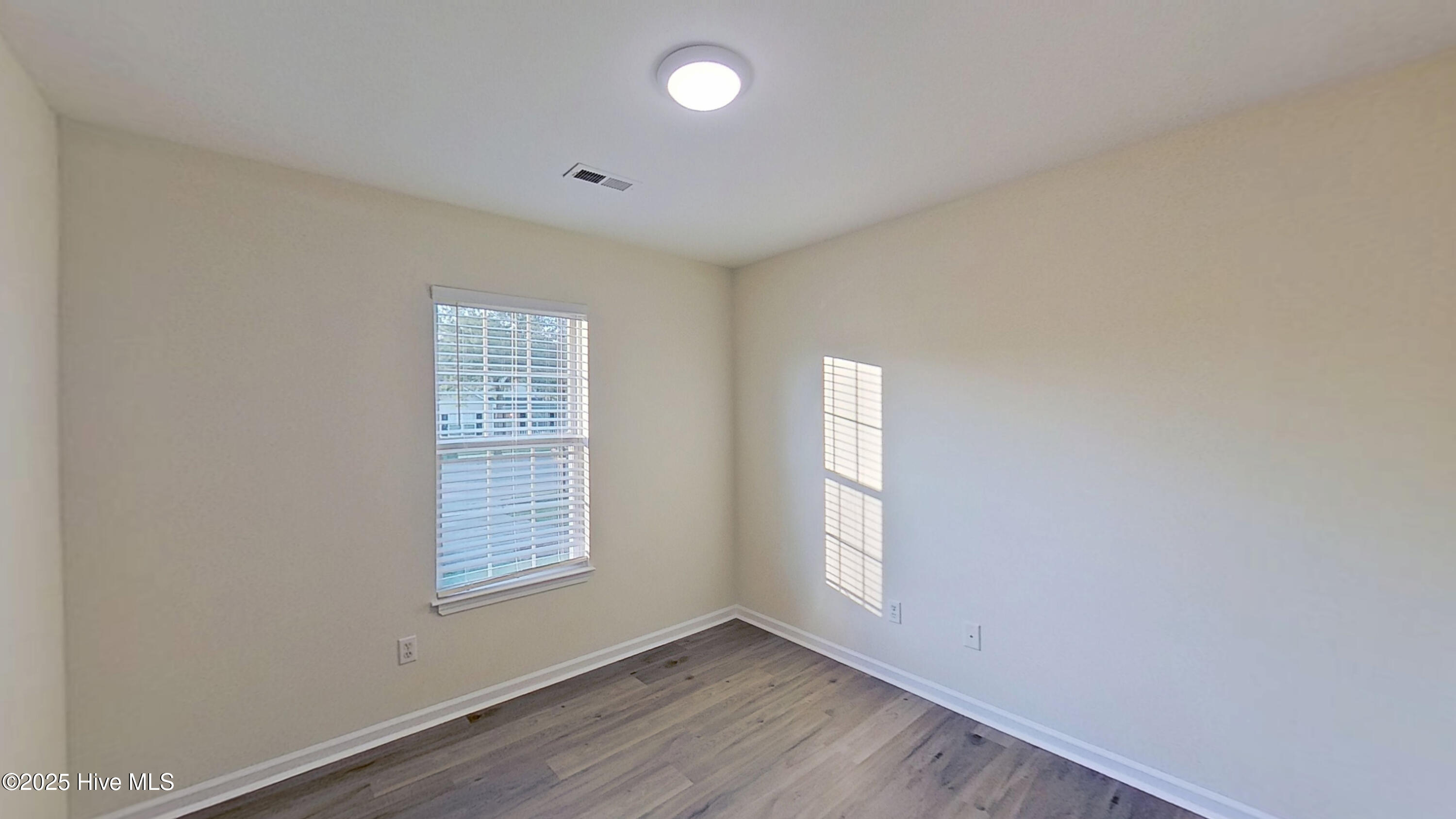 4264 Sunglow Drive Property Photo 14