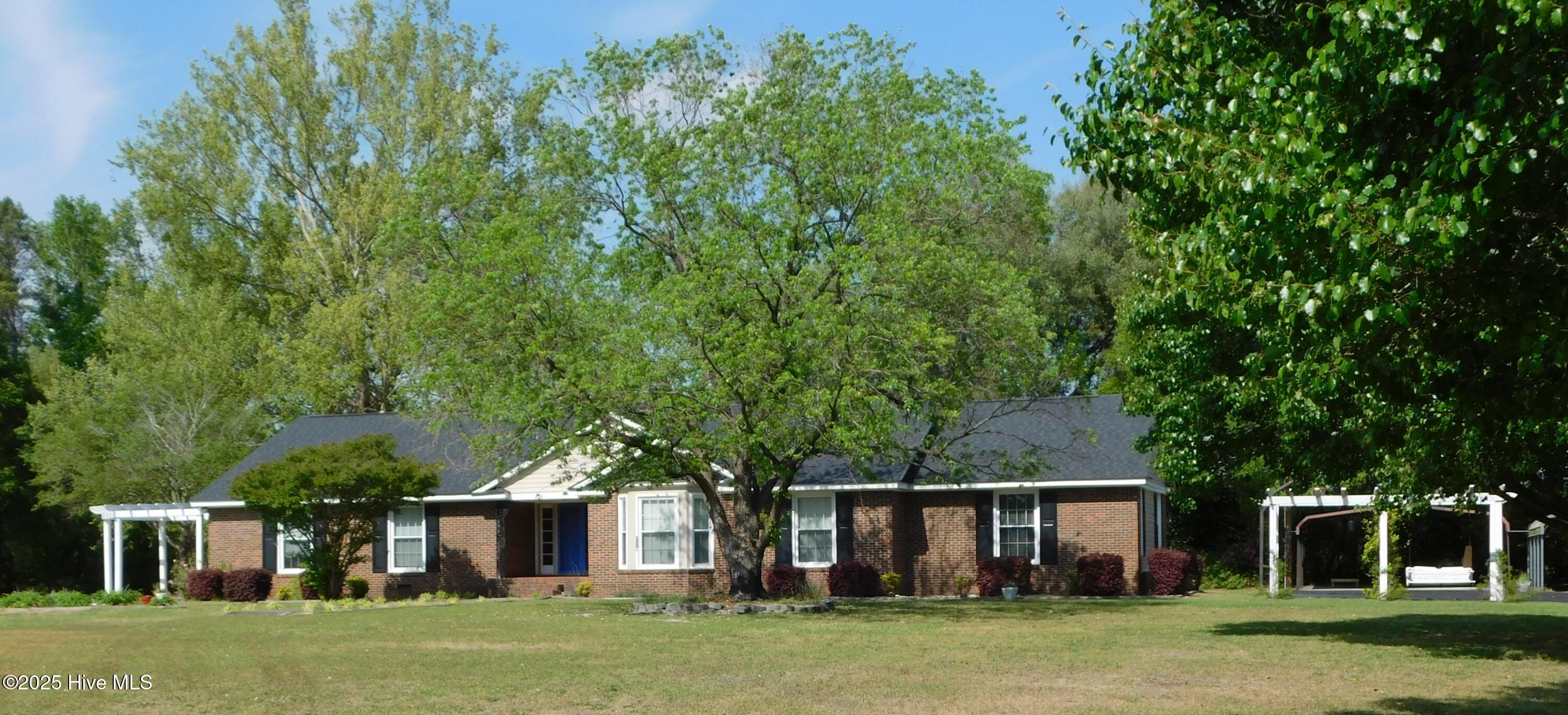 19160 Sneads Grove Road Property Photo 1