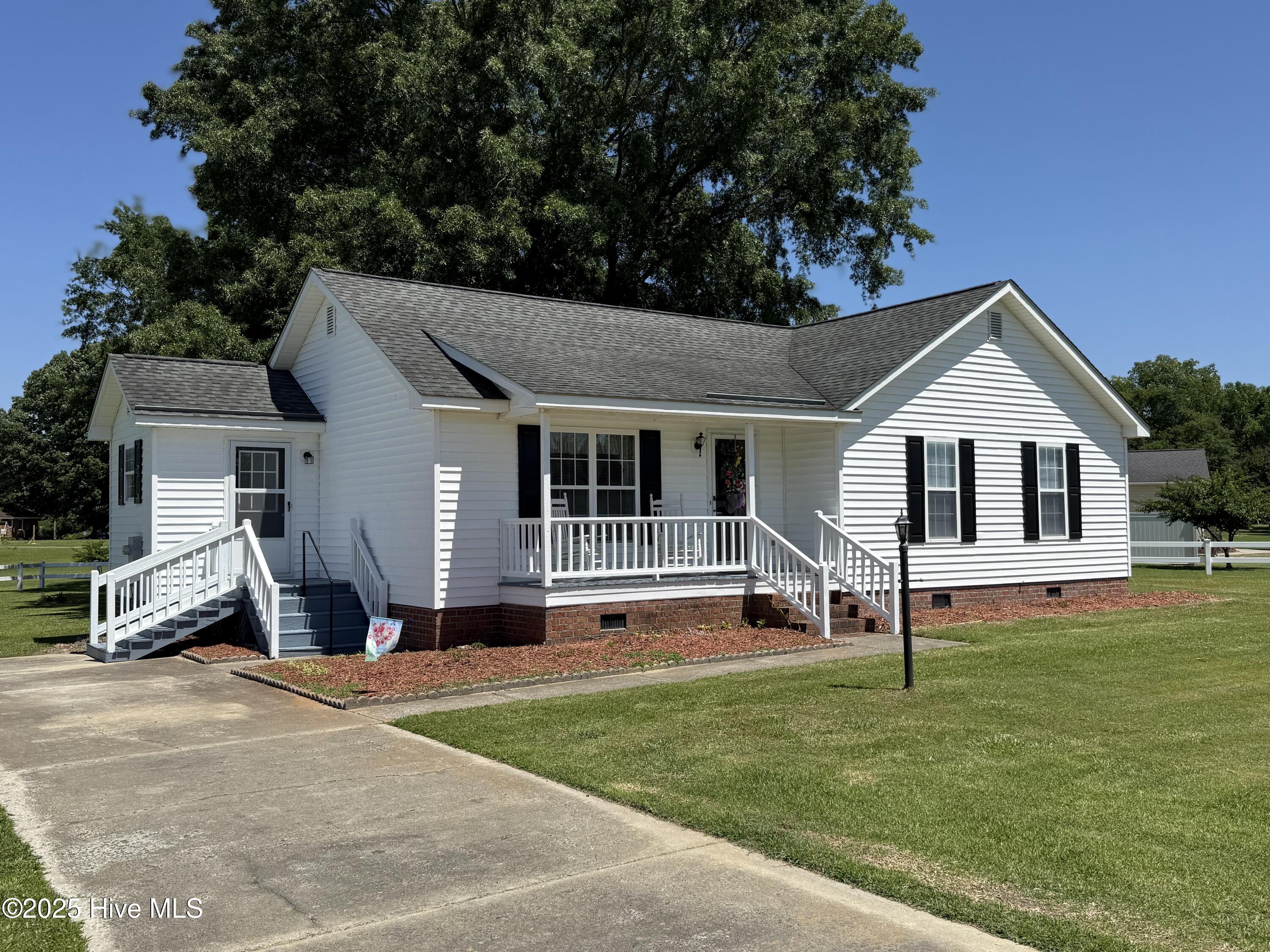 122 Tarheel Drive Property Photo 1