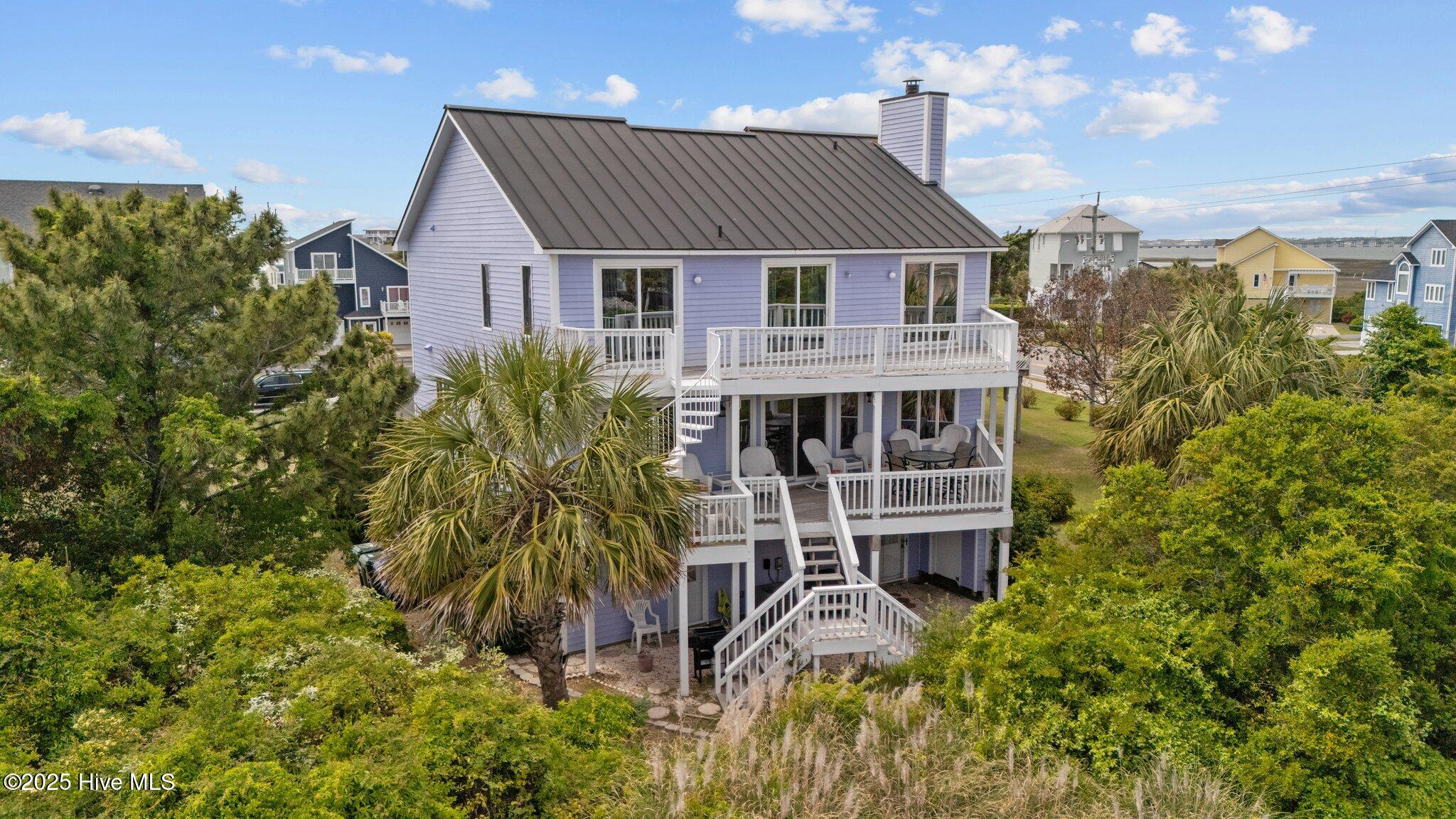 105 Island Quay Court Property Photo