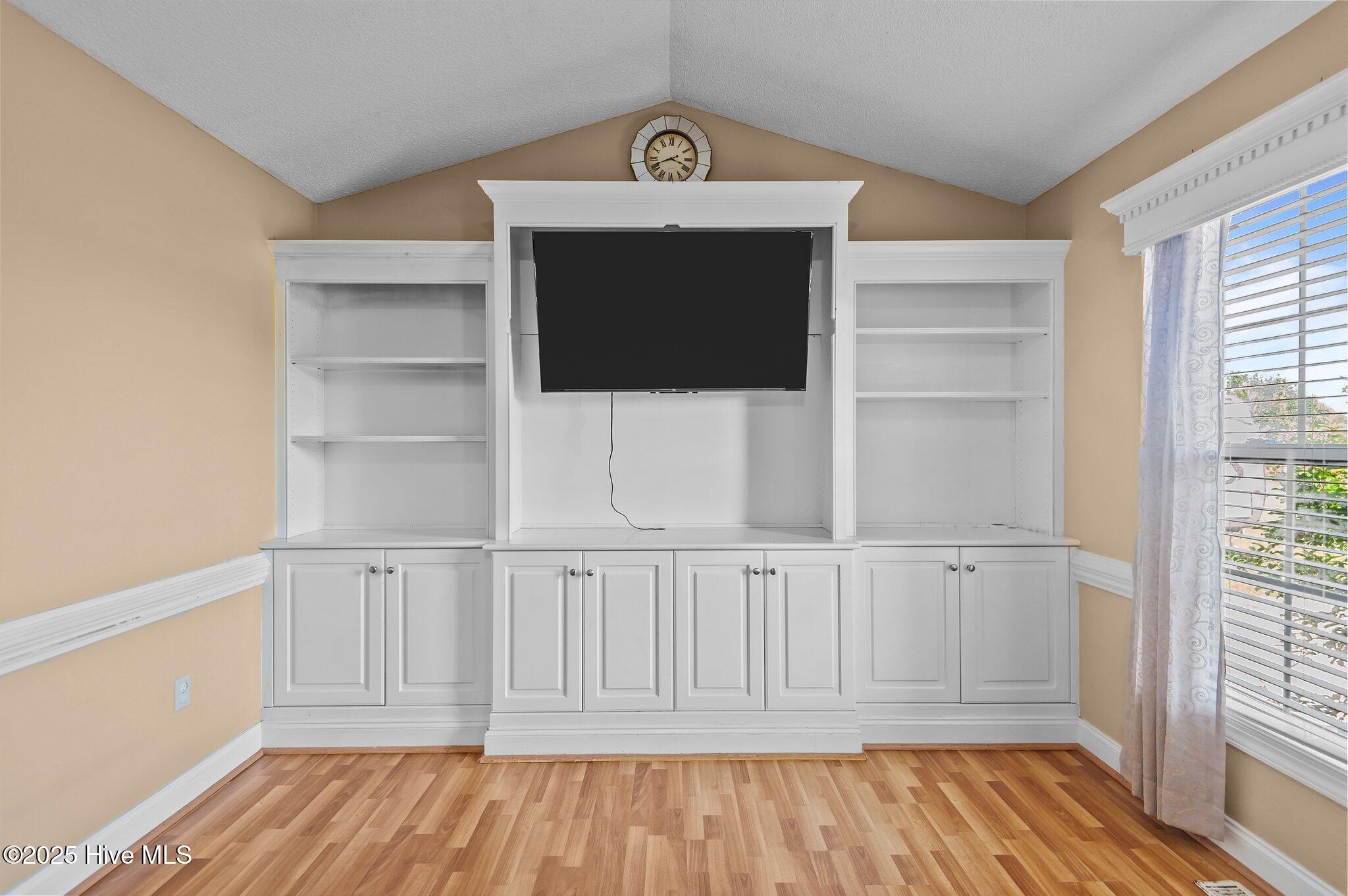 5065 Chris Road Property Photo 8