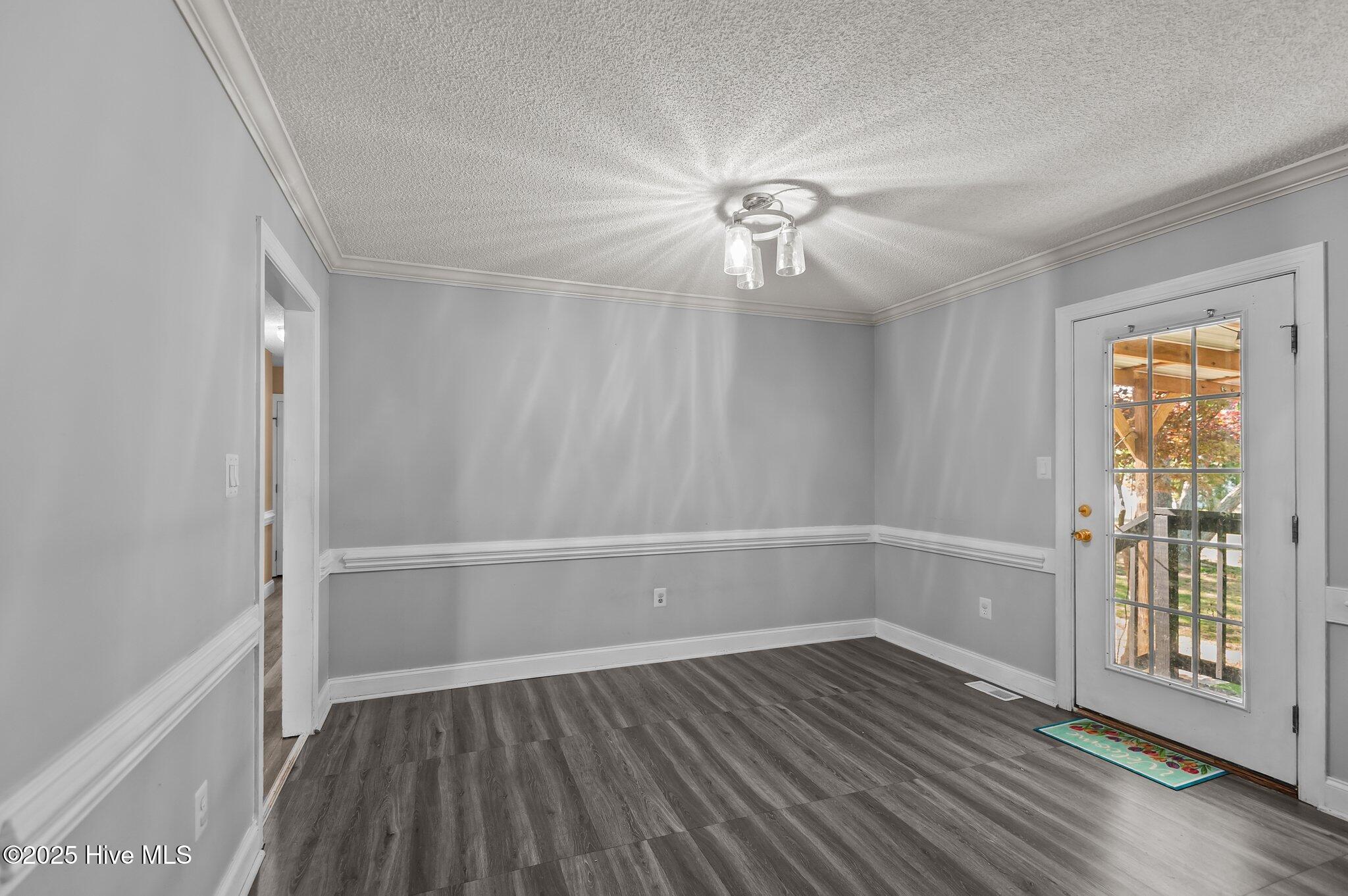 5065 Chris Road Property Photo 13