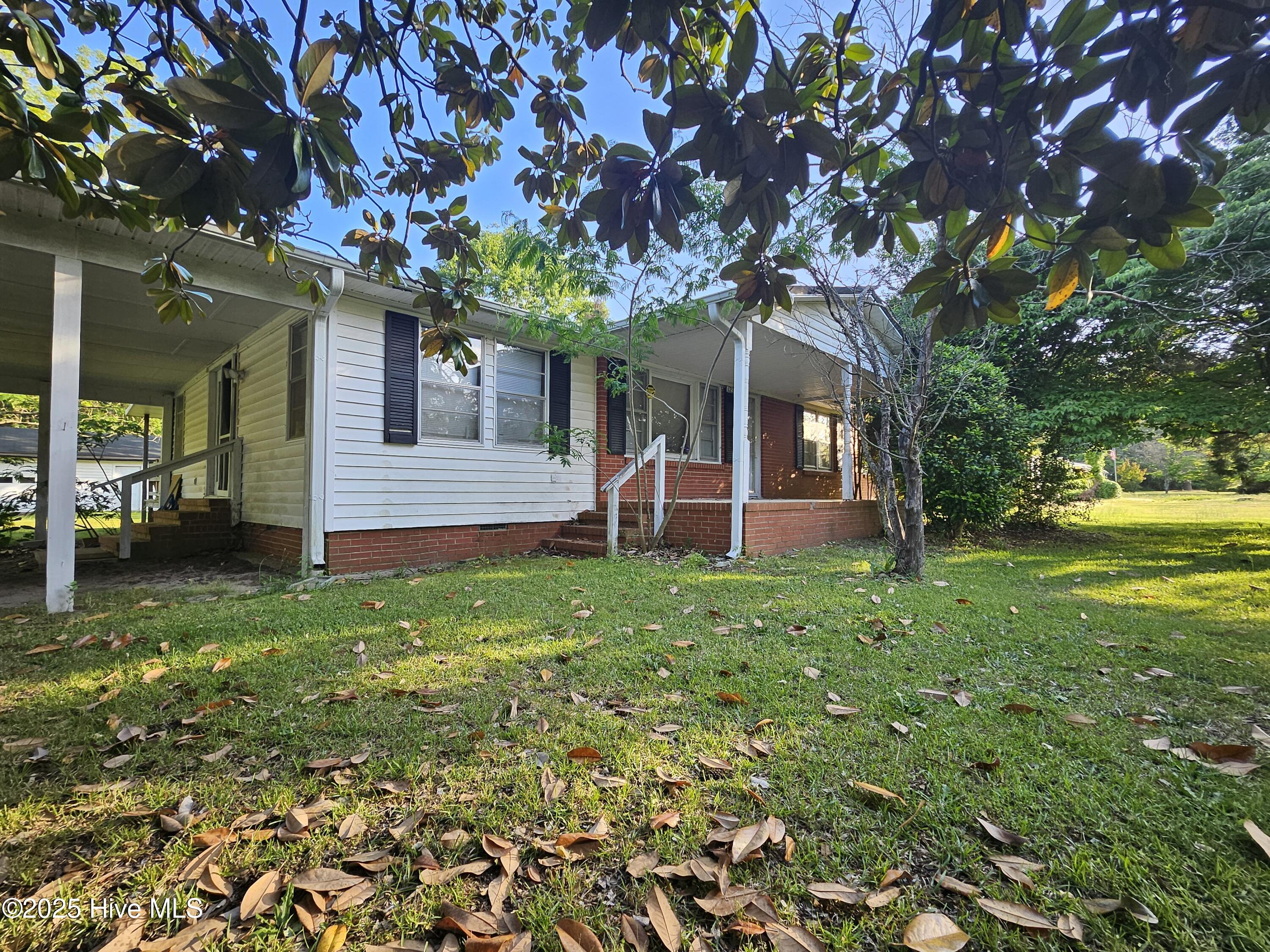 1233 Old Grantham Road Property Photo