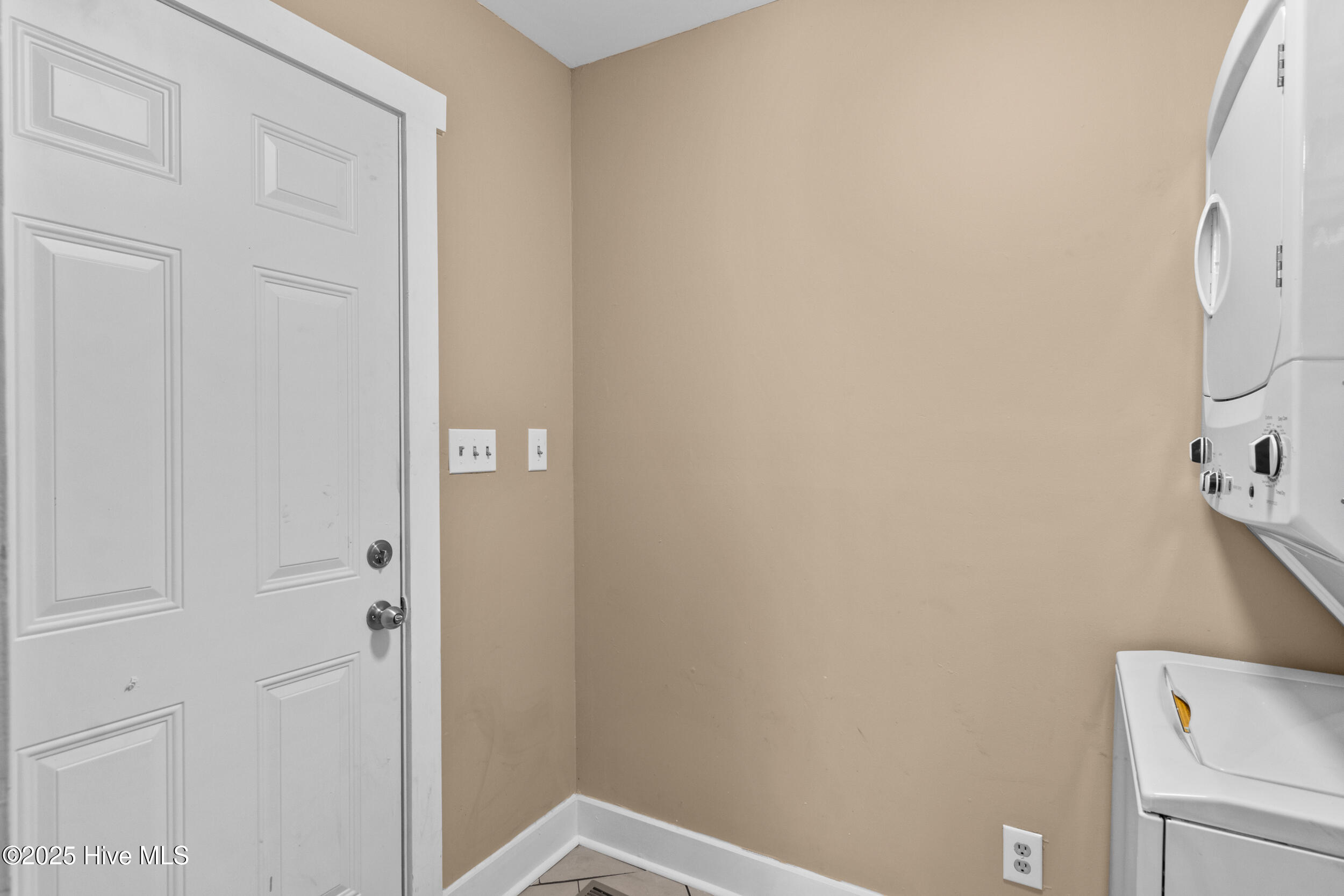 118 S 13th Street Property Photo 18