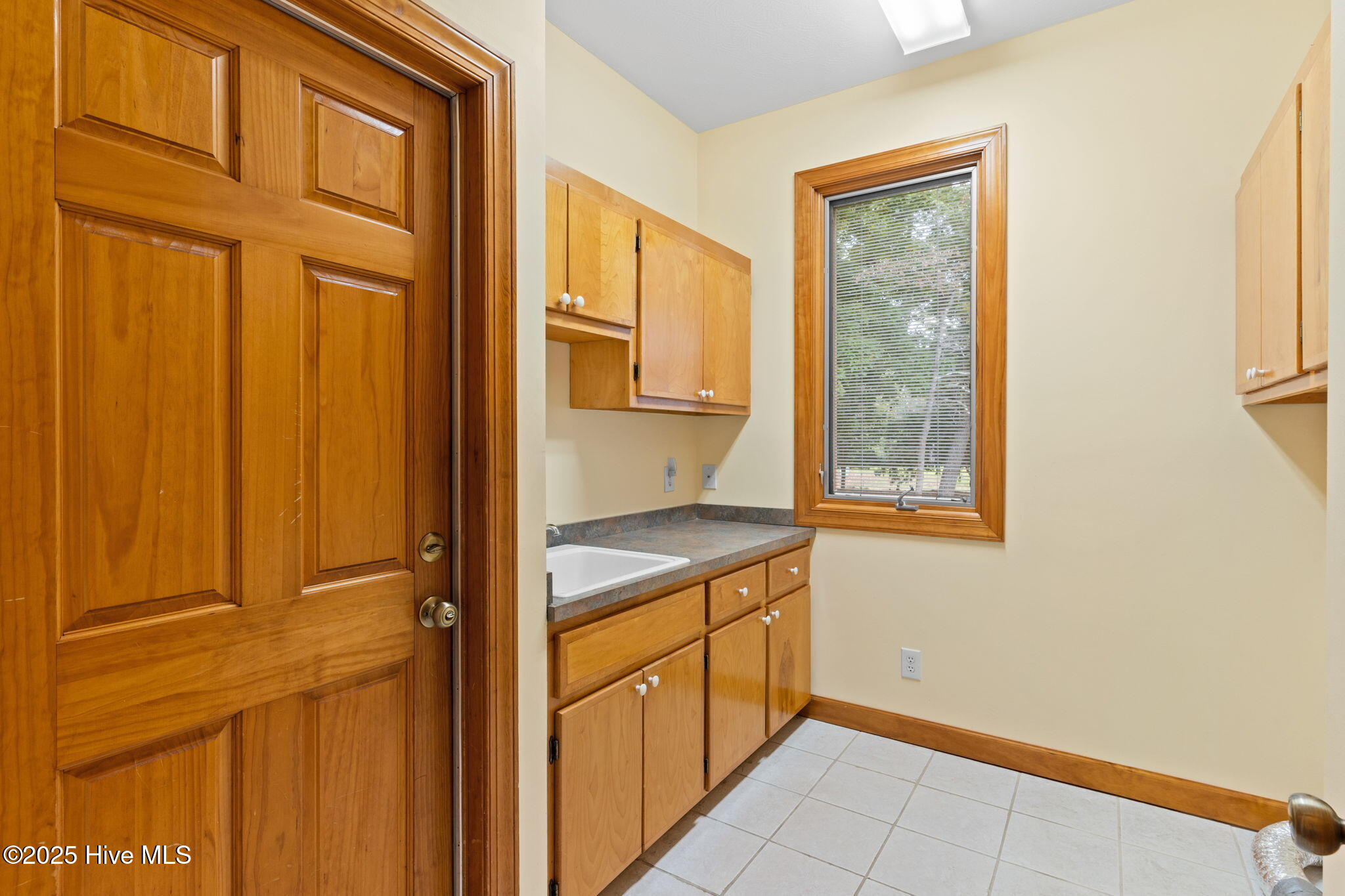 255 Genoes Point Road Property Photo 33