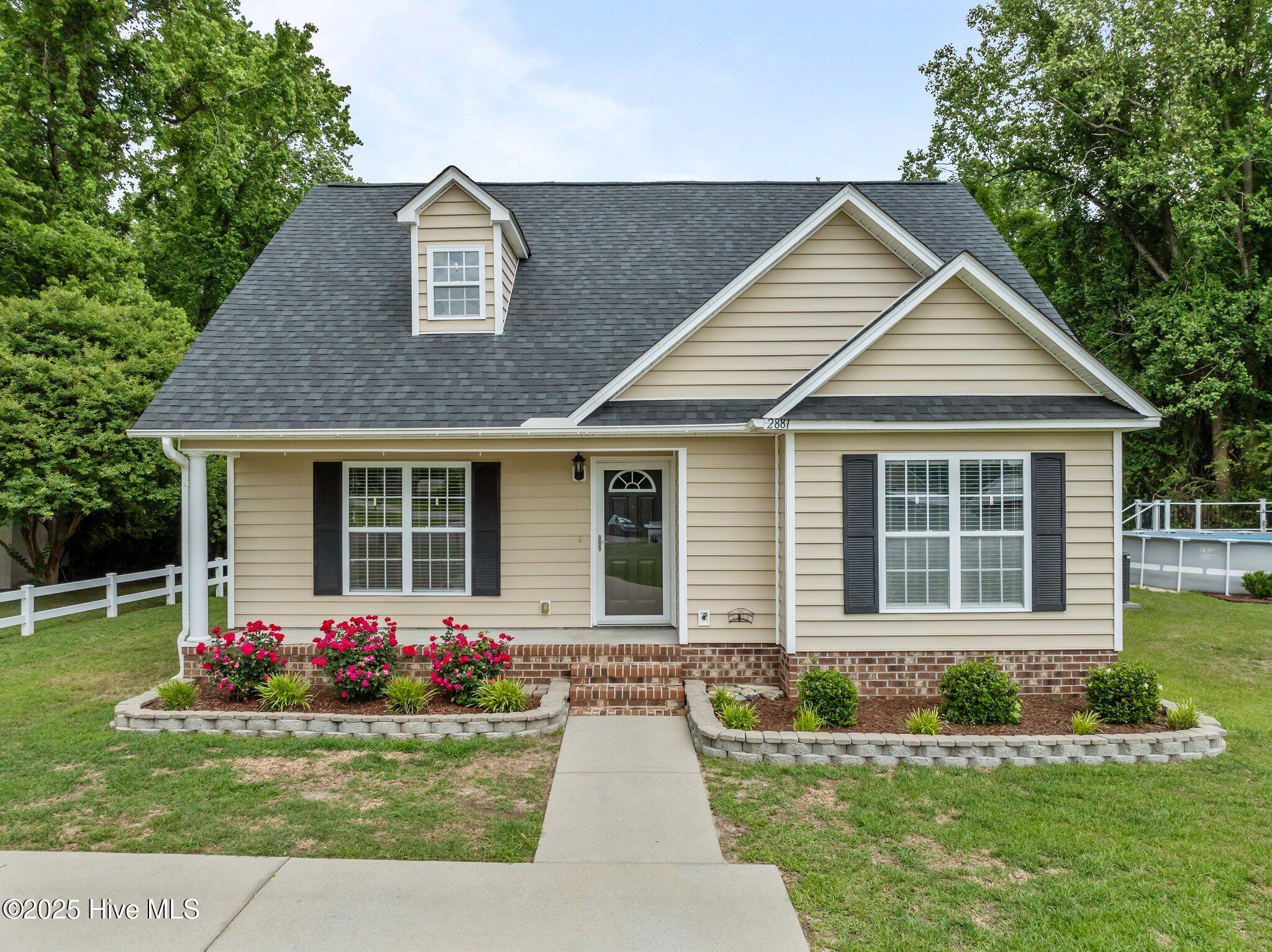 2881 Elizabeth Edwards Court Property Photo 6