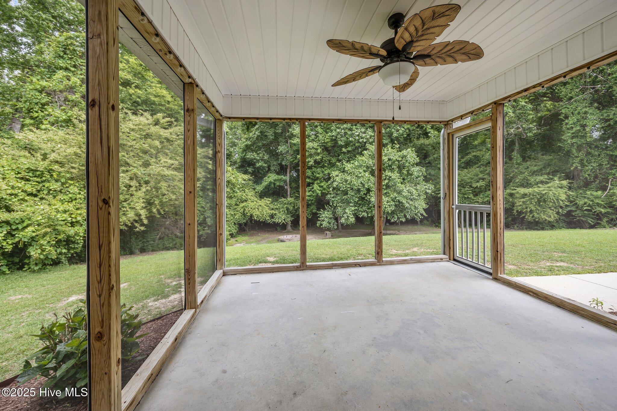 2881 Elizabeth Edwards Court Property Photo 9