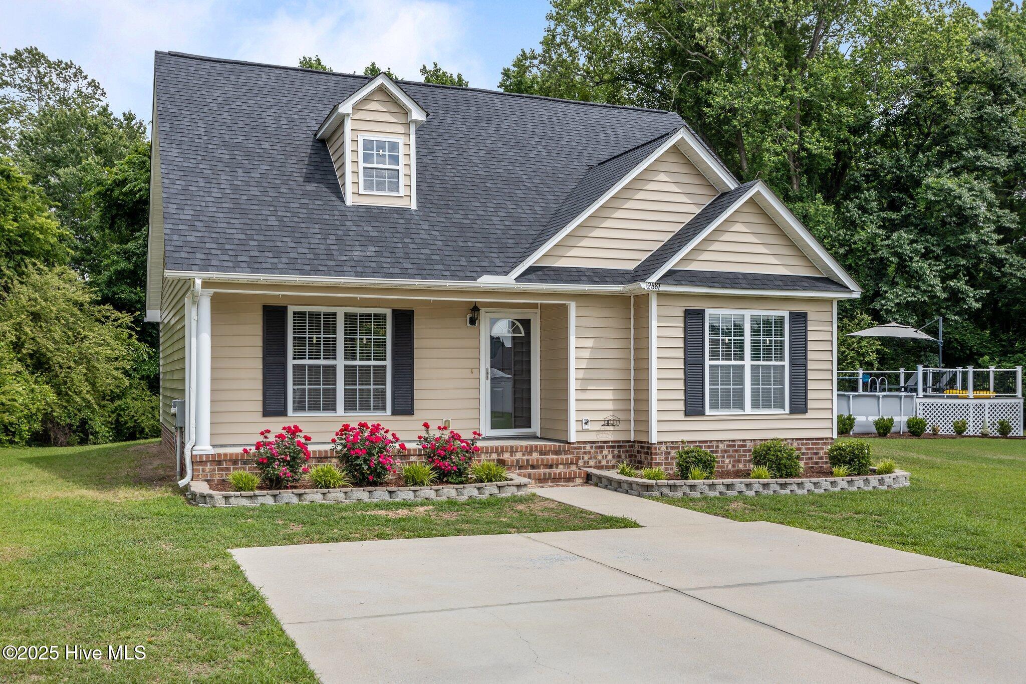 2881 Elizabeth Edwards Court Property Photo 15