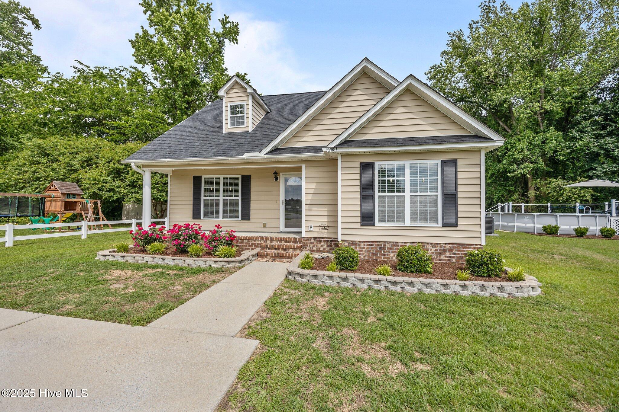 2881 Elizabeth Edwards Court Property Photo 17