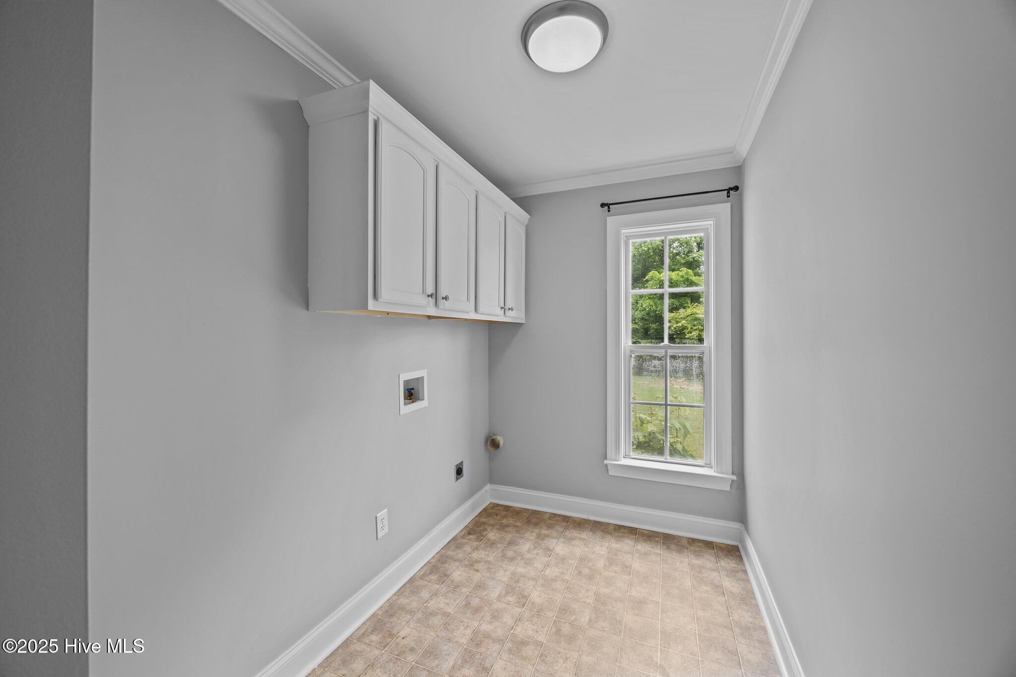 2881 Elizabeth Edwards Court Property Photo 24