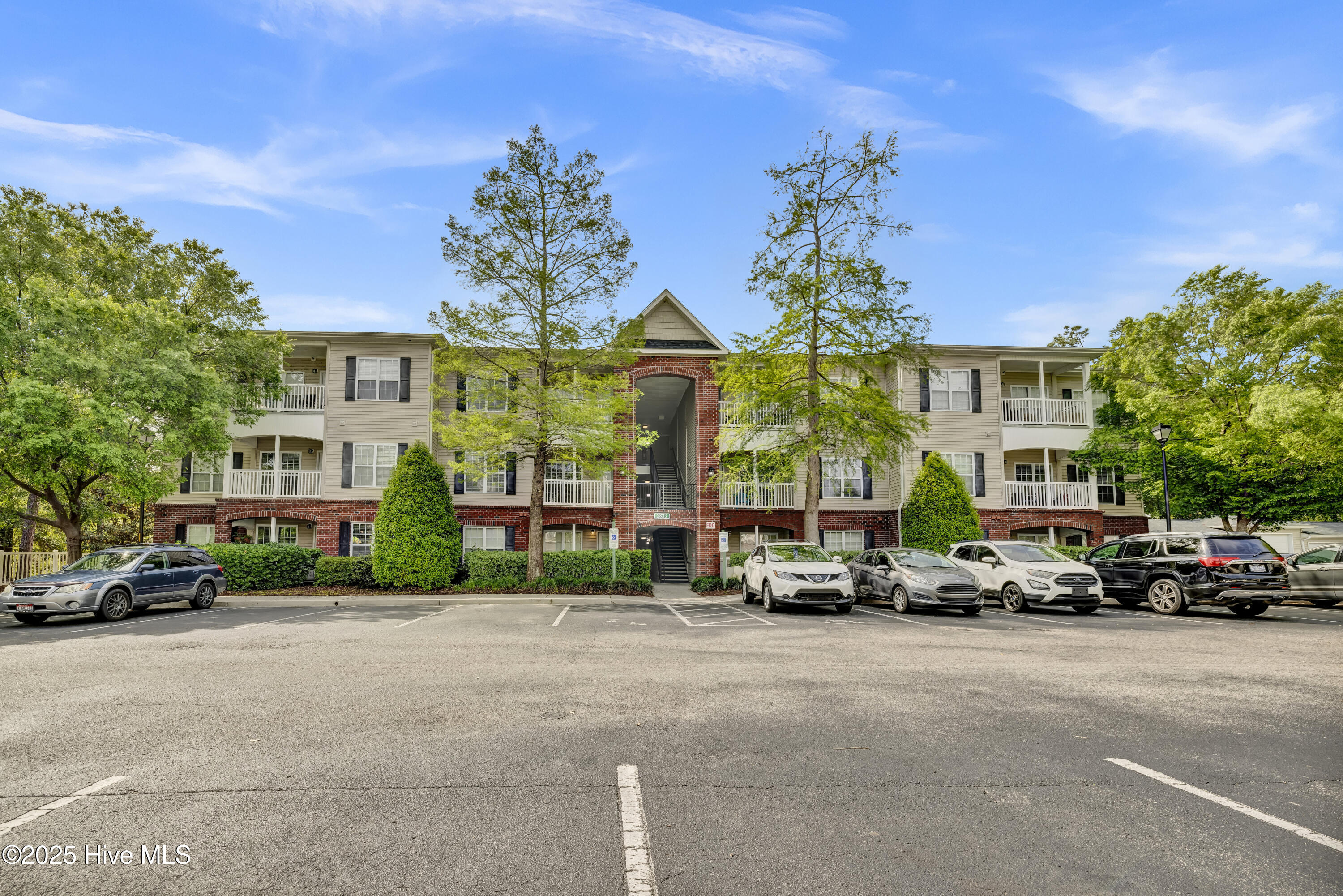 2833 Bloomfield Lane Unit 103