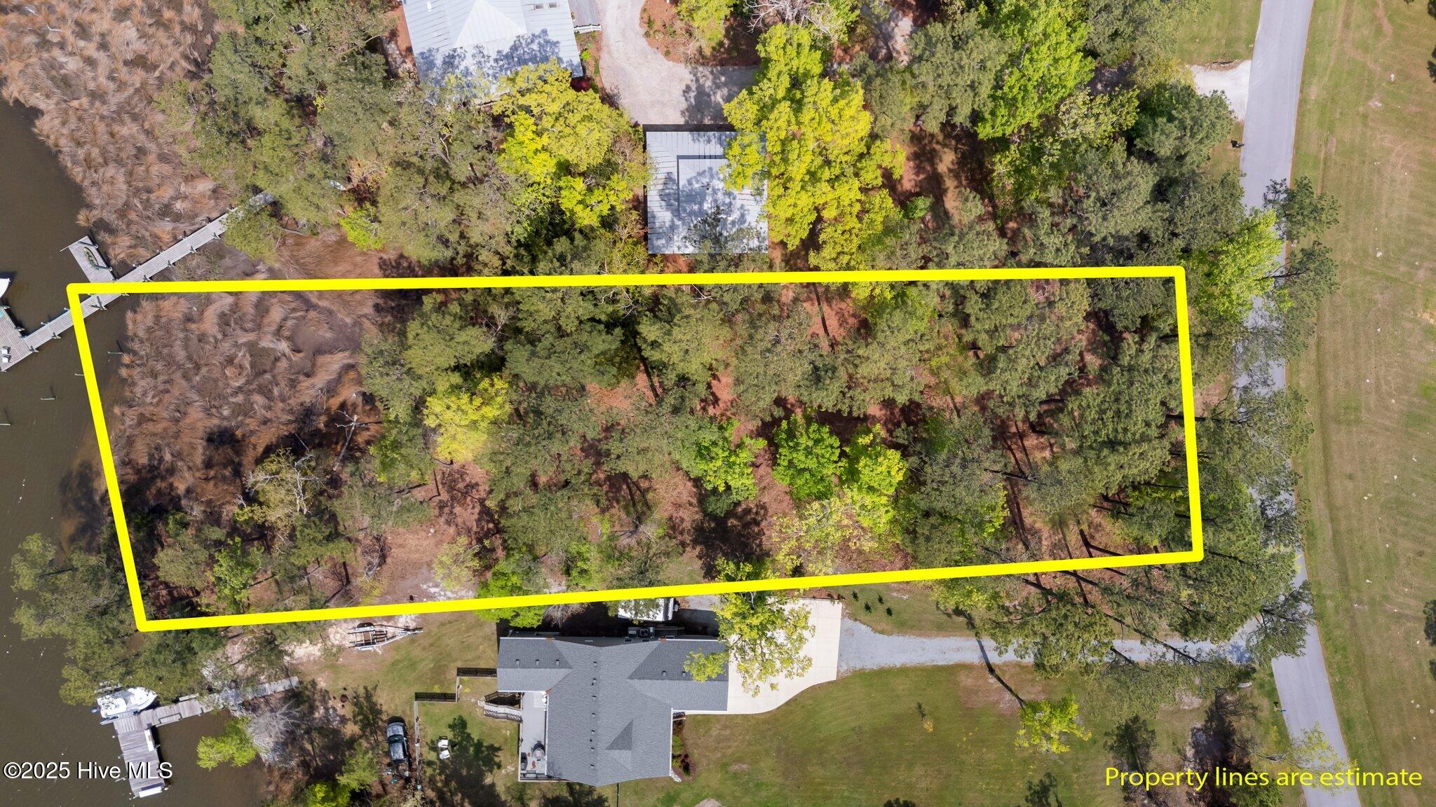 124 Peninsula Drive Property Photo 2