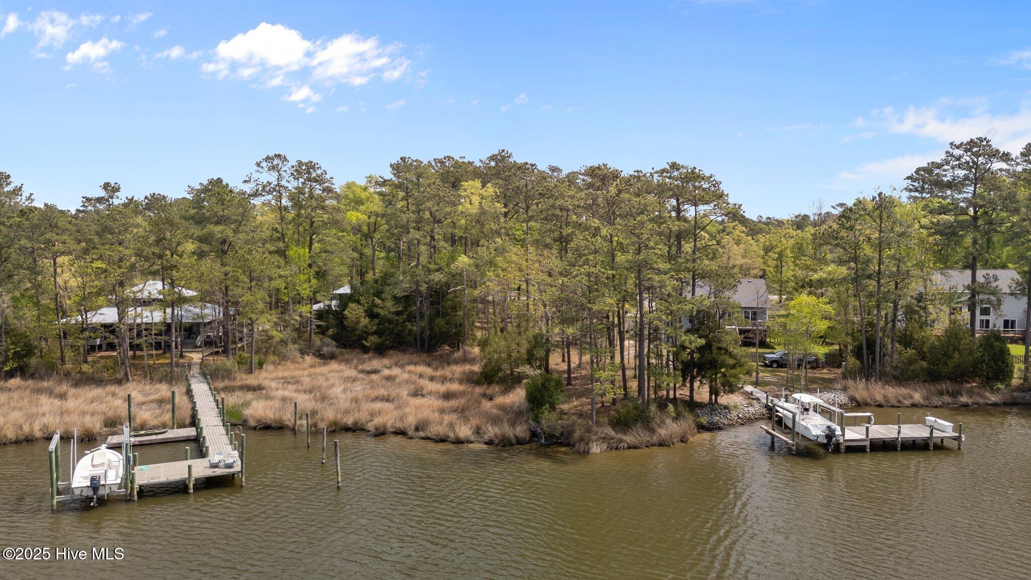 124 Peninsula Drive Property Photo 4