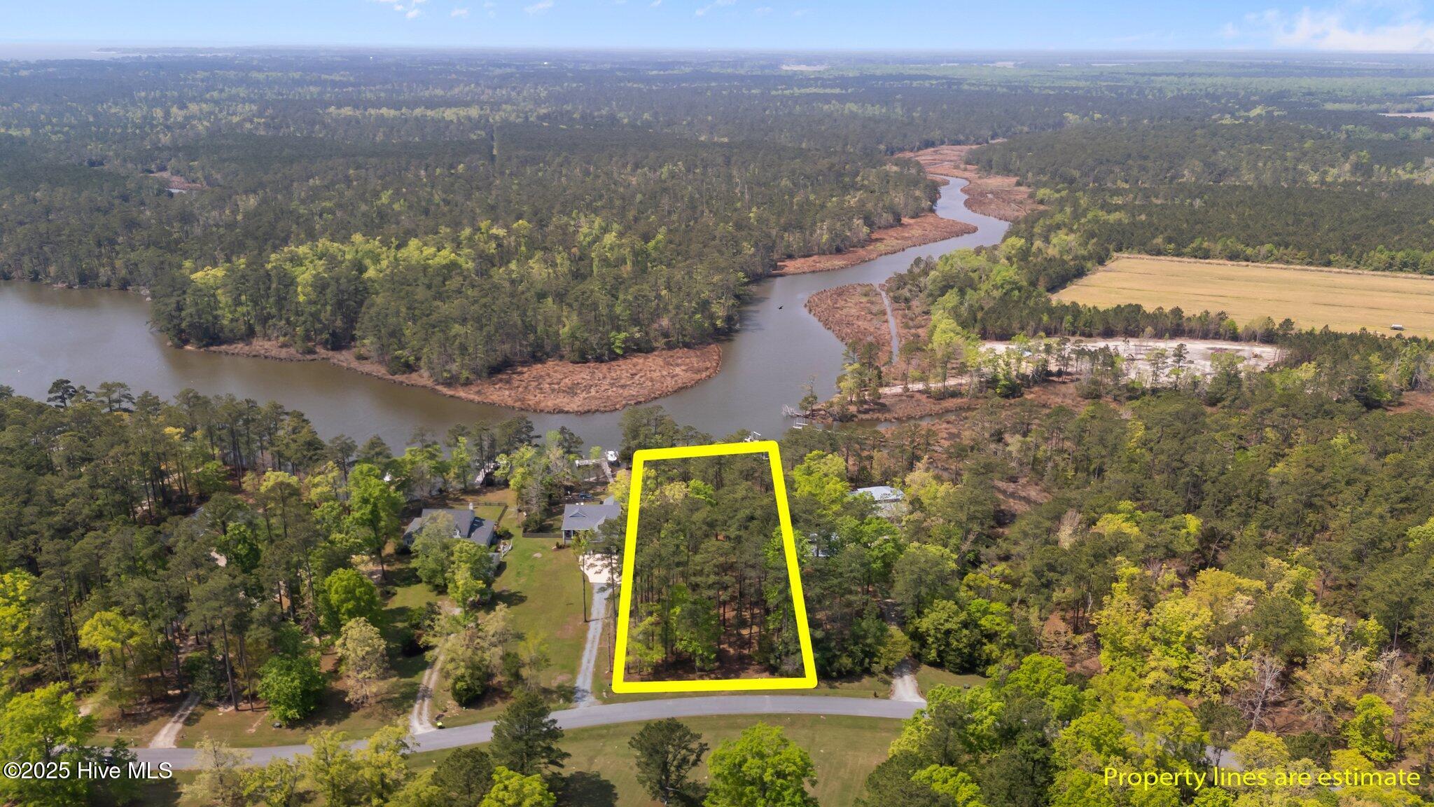 124 Peninsula Drive Property Photo 10