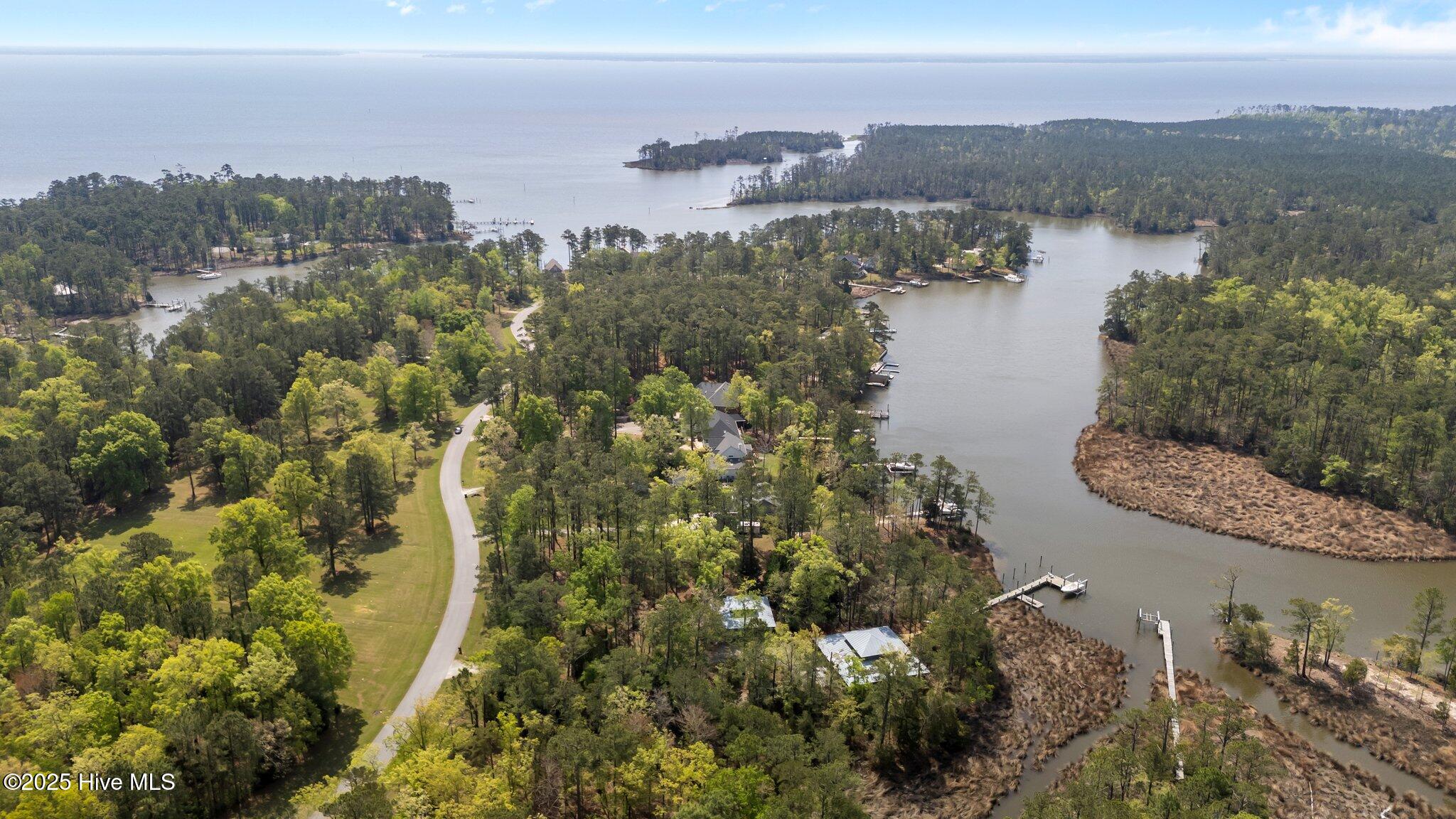 124 Peninsula Drive Property Photo 15