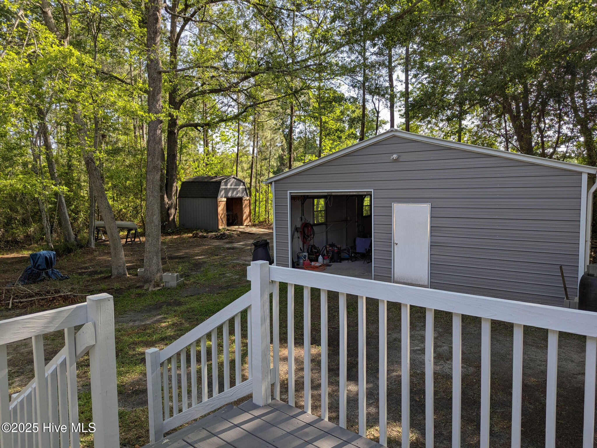 2483 Robin Circle Property Photo 17