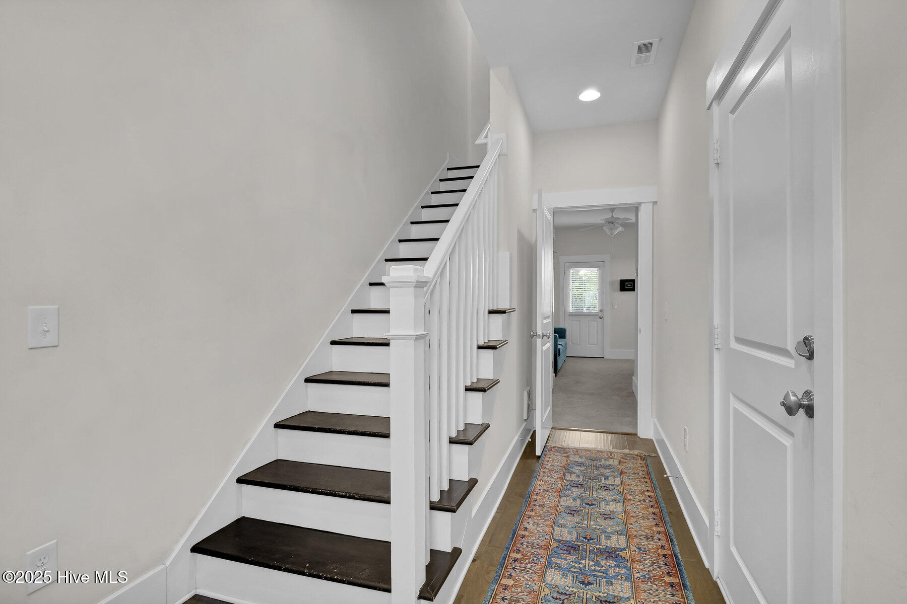 4019 Tamarisk Lane Property Photo 4