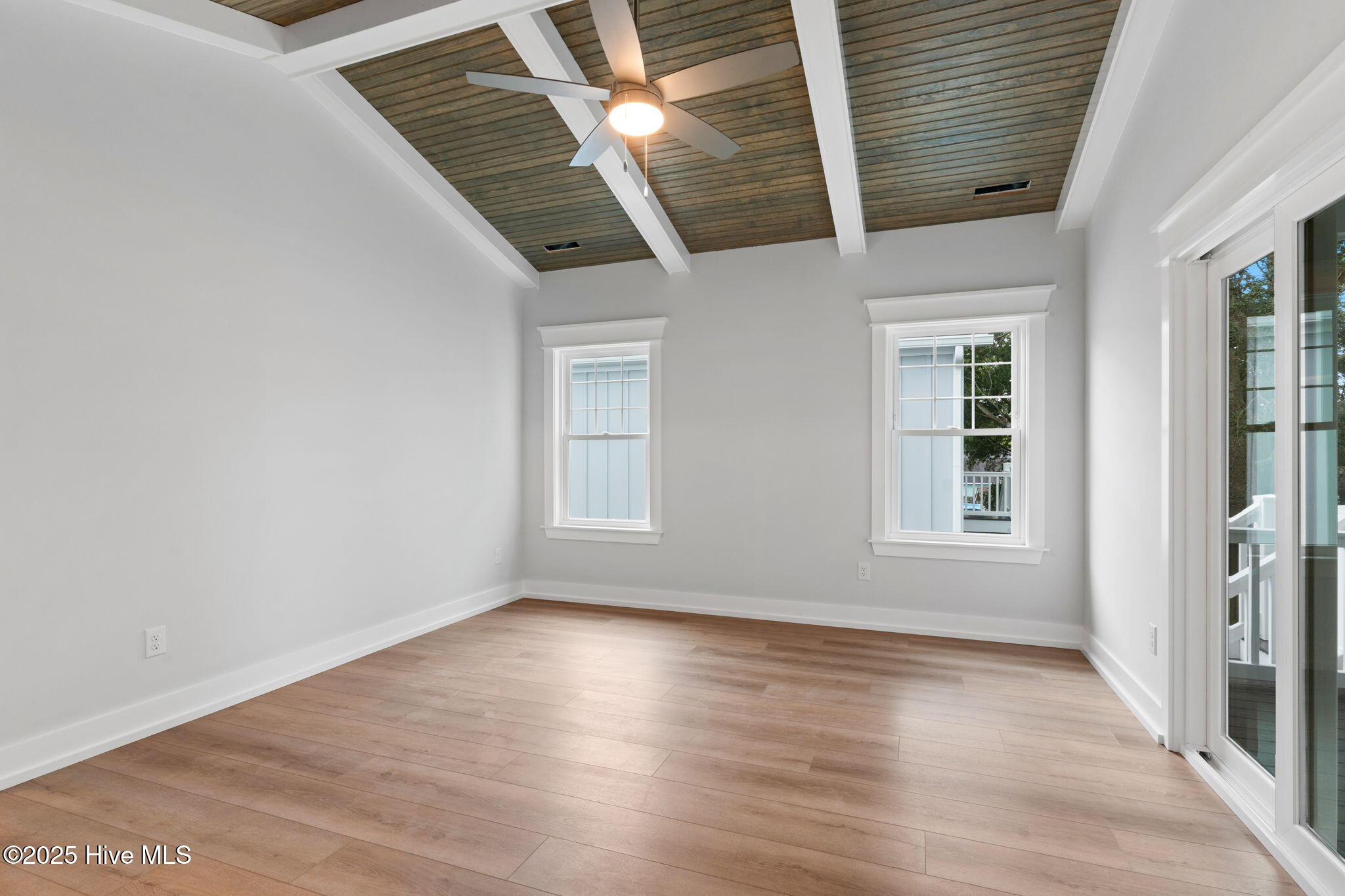 153 Ne 33rd Street Property Photo 25