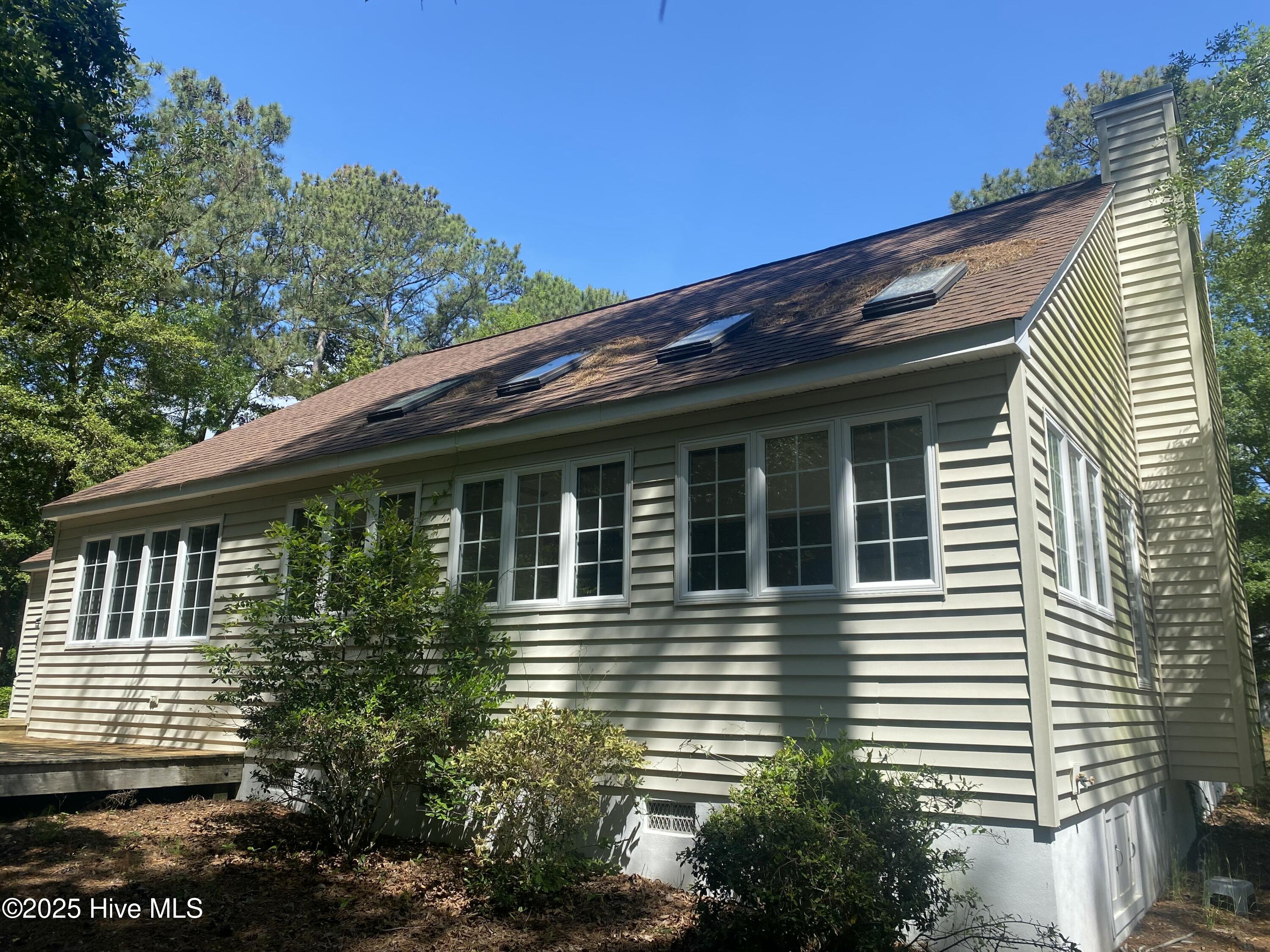 102 Chestnut Court Property Photo 2