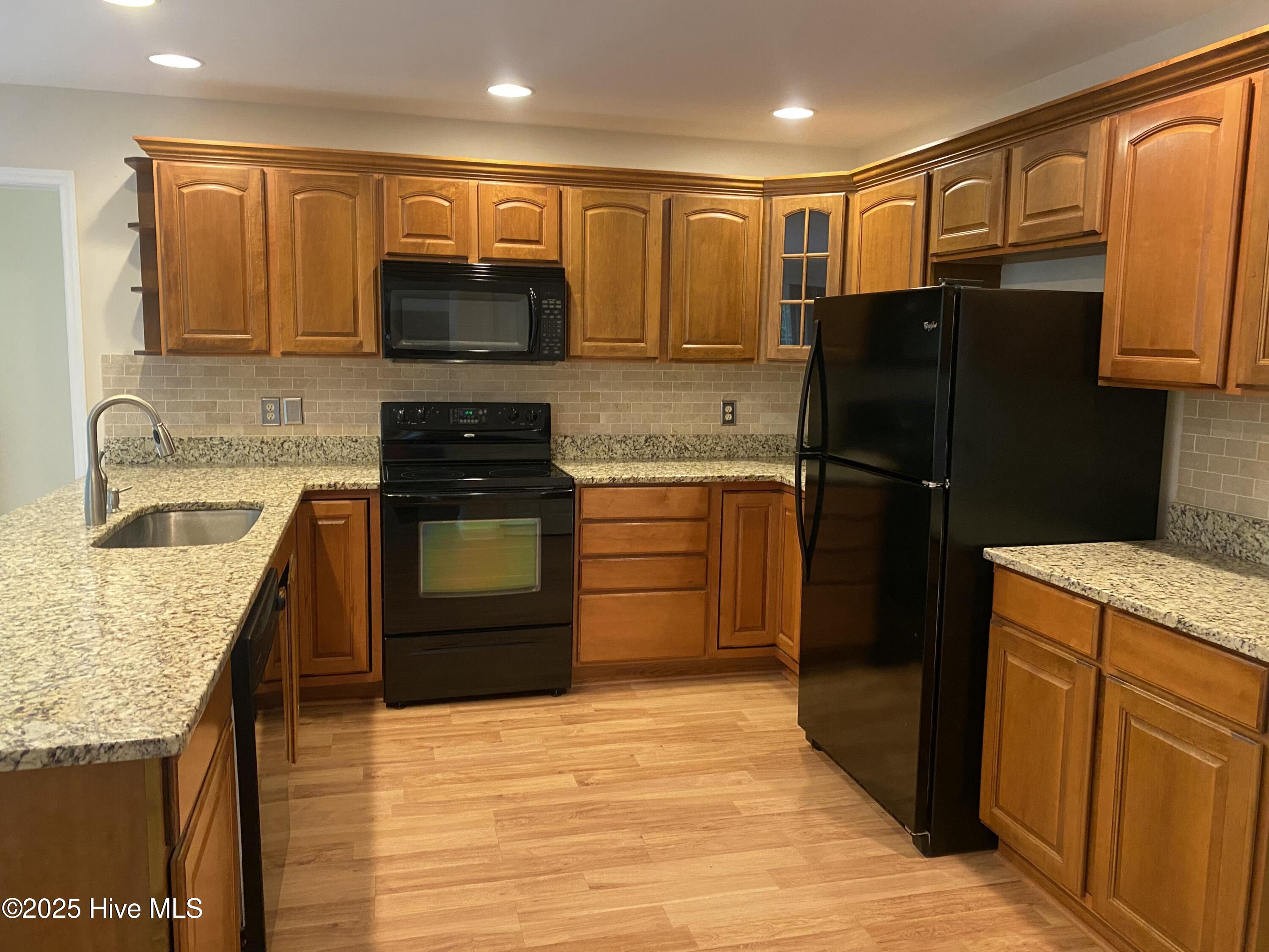 102 Chestnut Court Property Photo 4