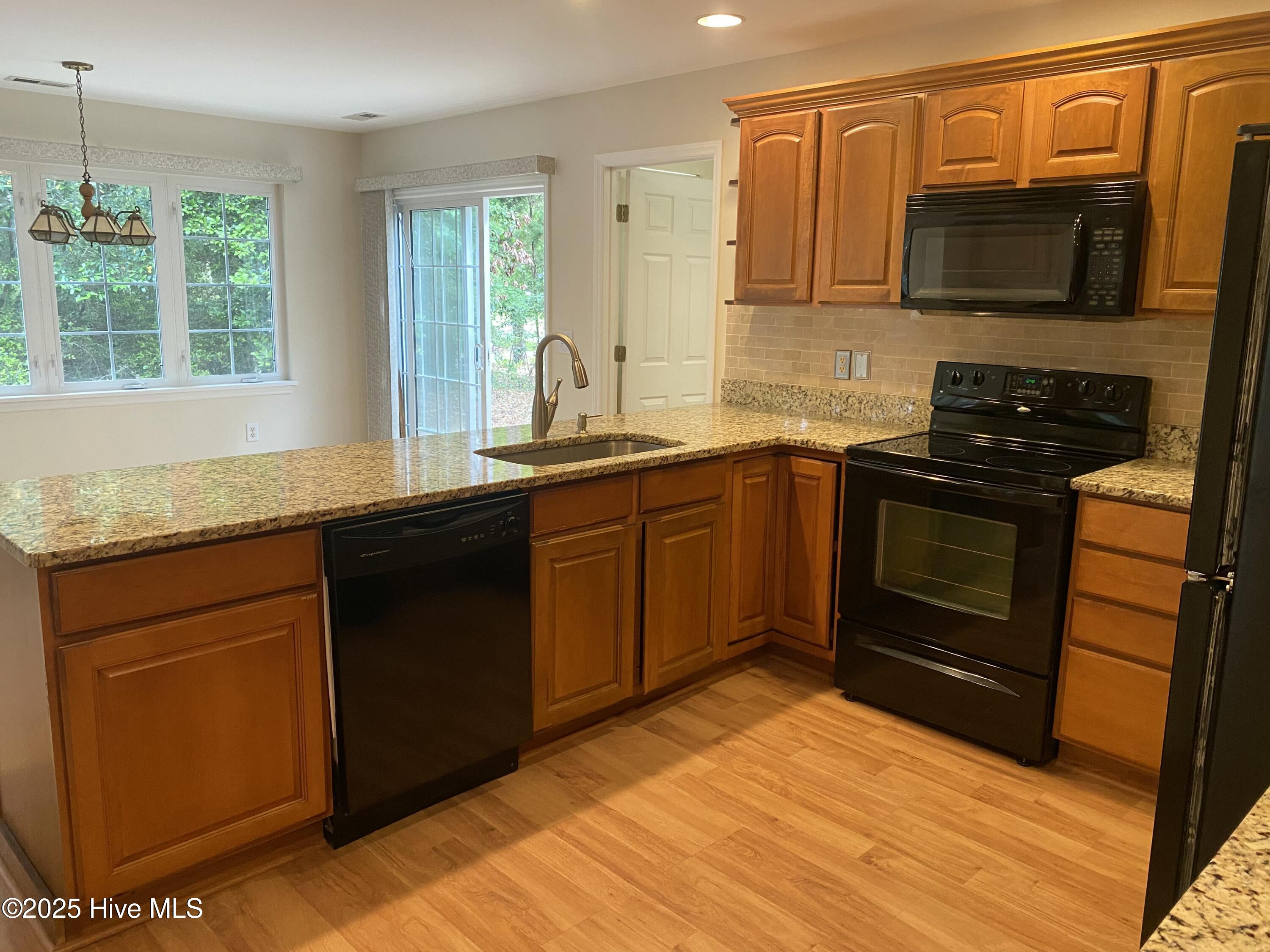 102 Chestnut Court Property Photo 5