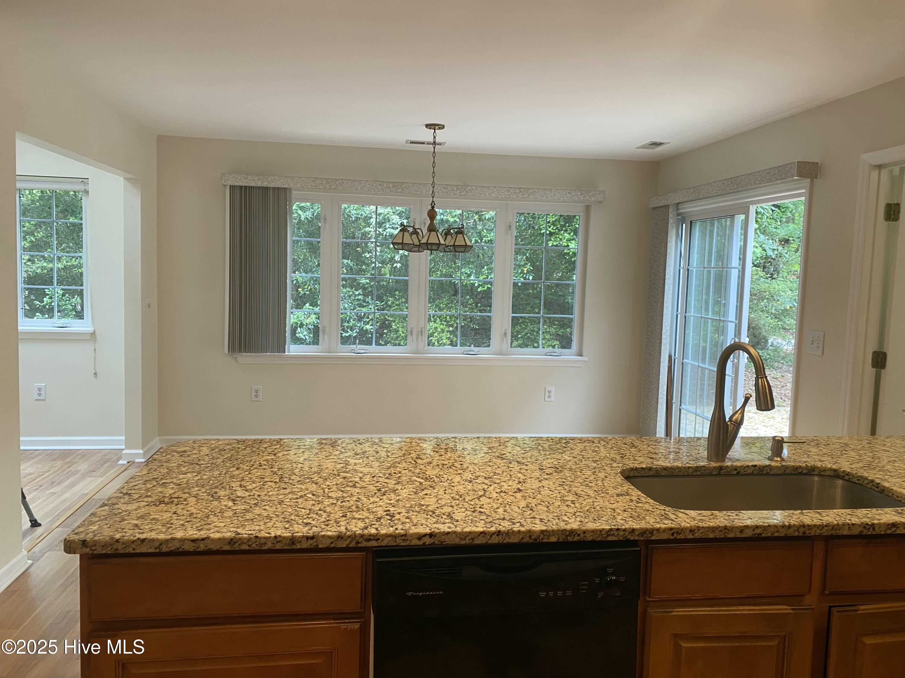 102 Chestnut Court Property Photo 8