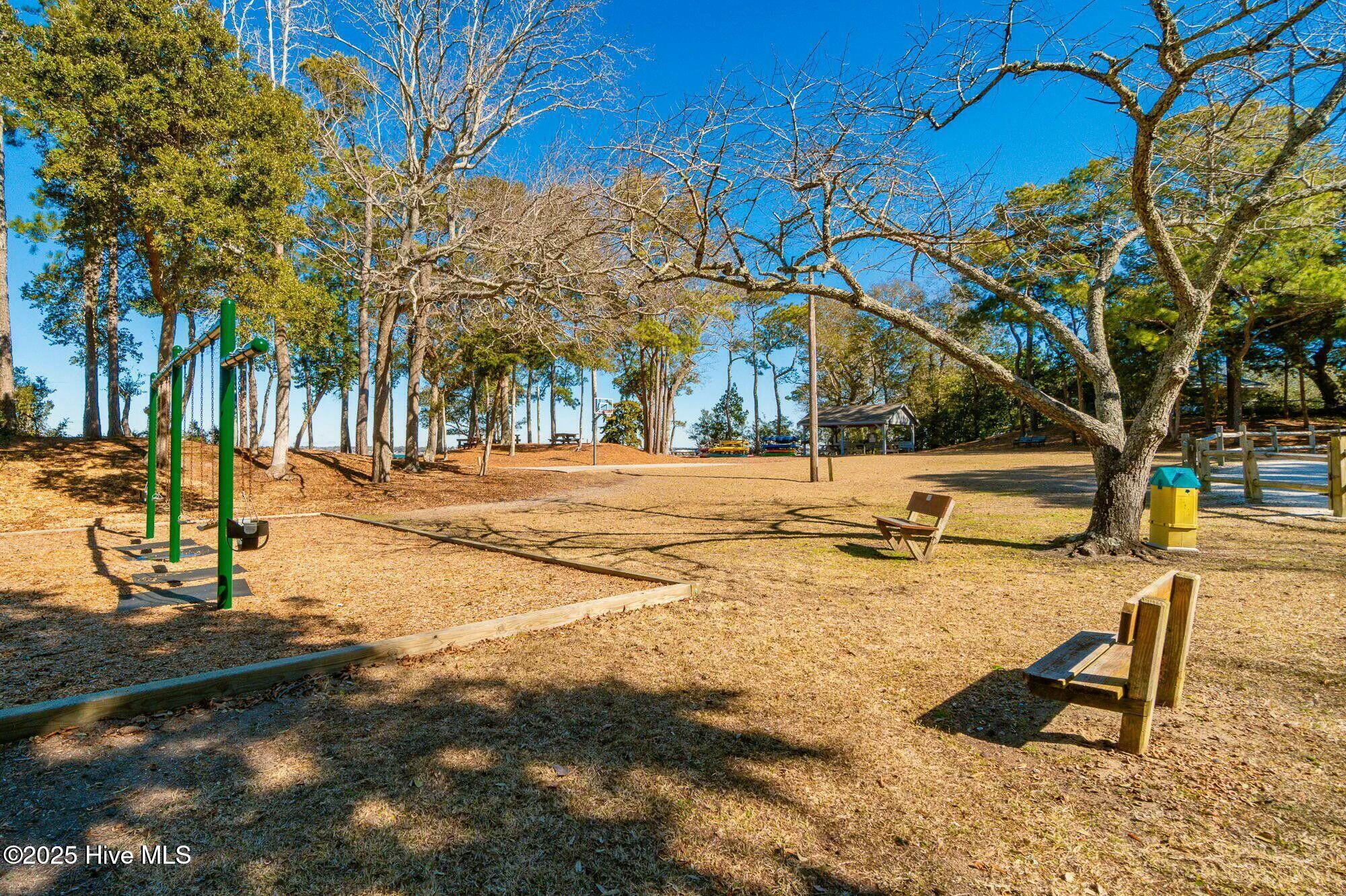 102 Chestnut Court Property Photo 40