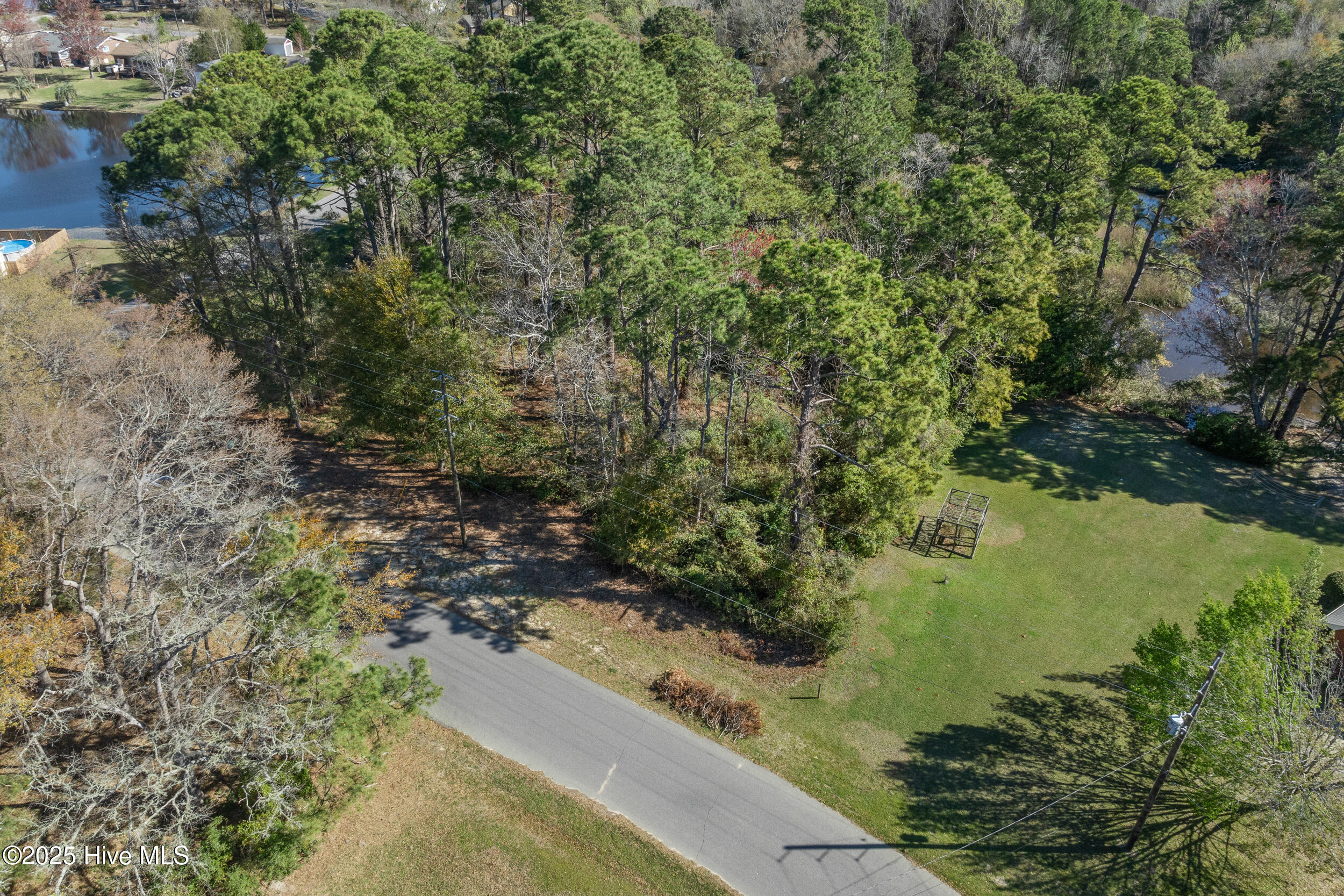1111 River Drive Property Photo 5