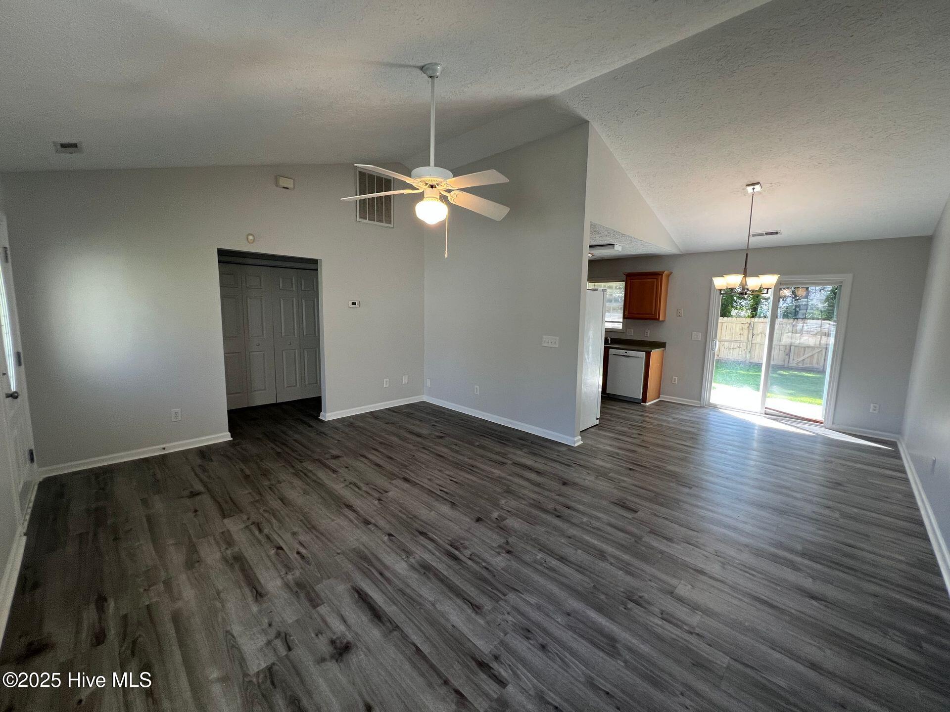 107 Butternut Circle Property Photo 5