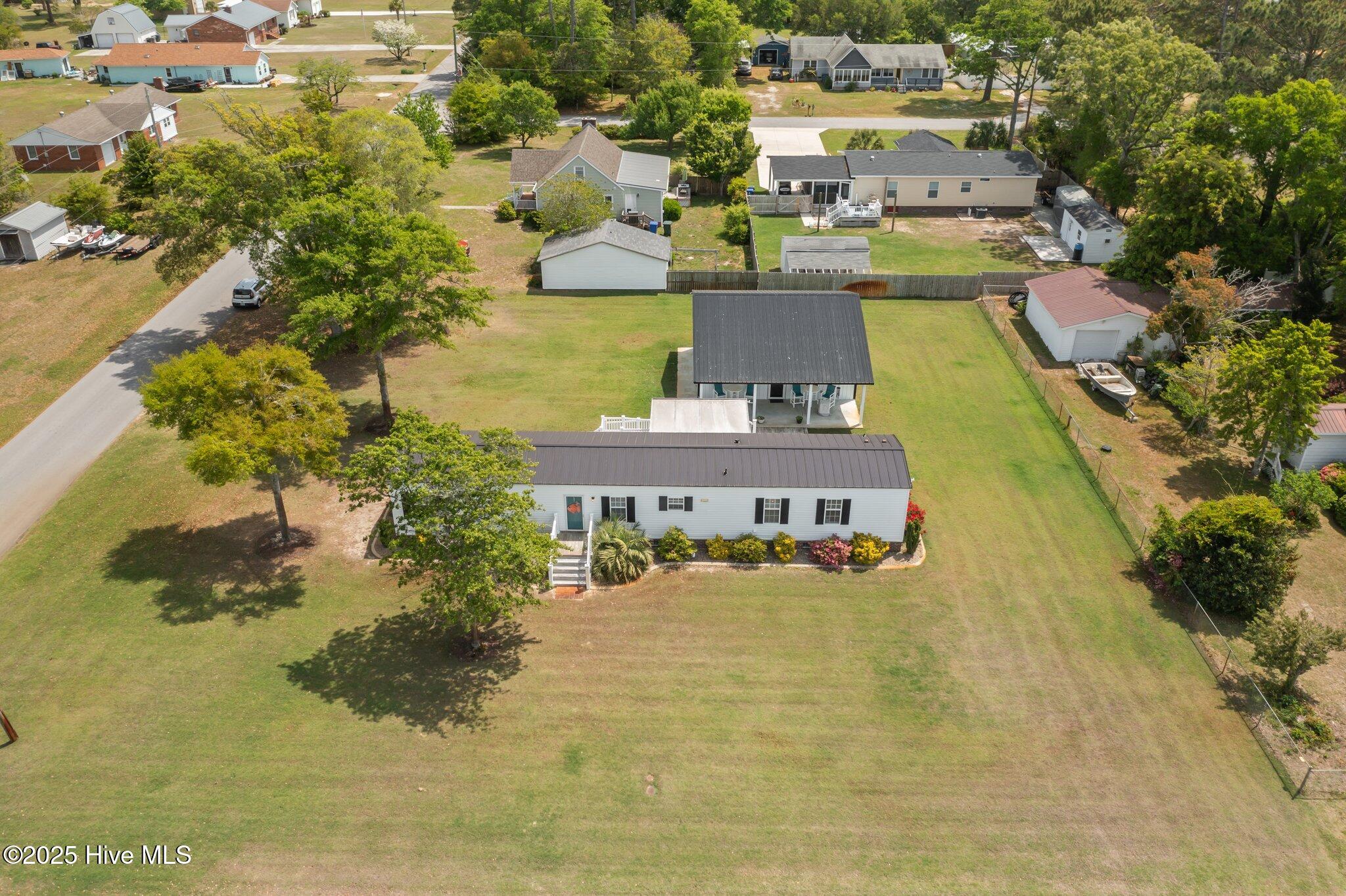 201 Live Oak Drive Property Photo 1