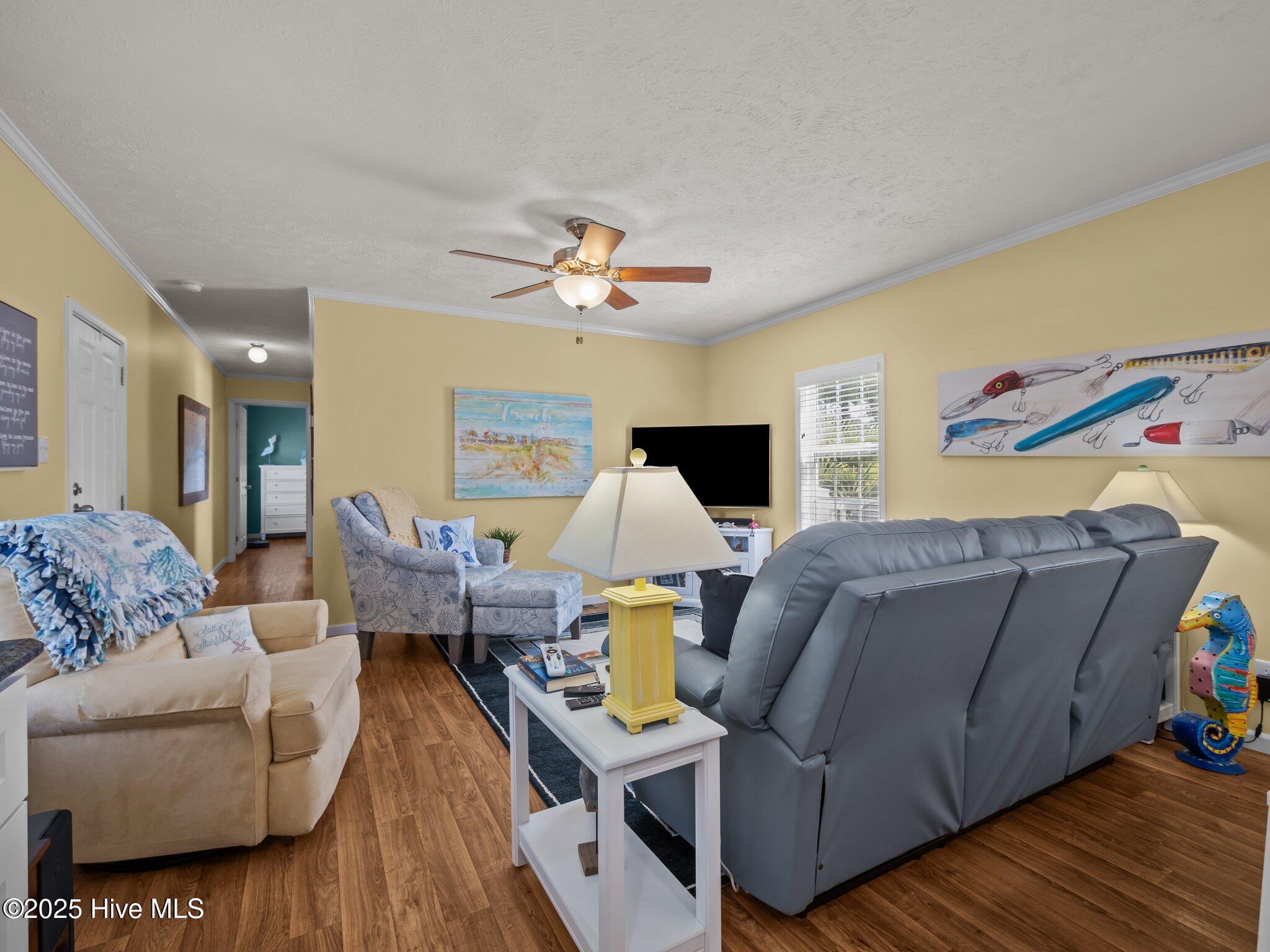 201 Live Oak Drive Property Photo 12