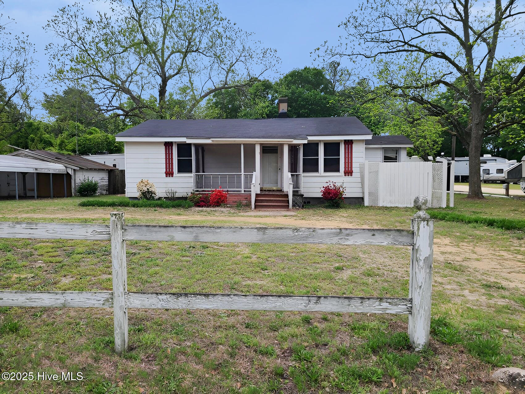 1657 Old Grantham Road Property Photo
