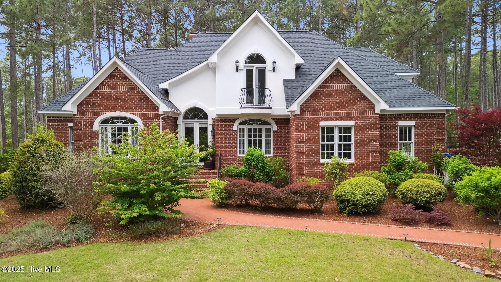 5 Wake Forest Court Property Photo 1