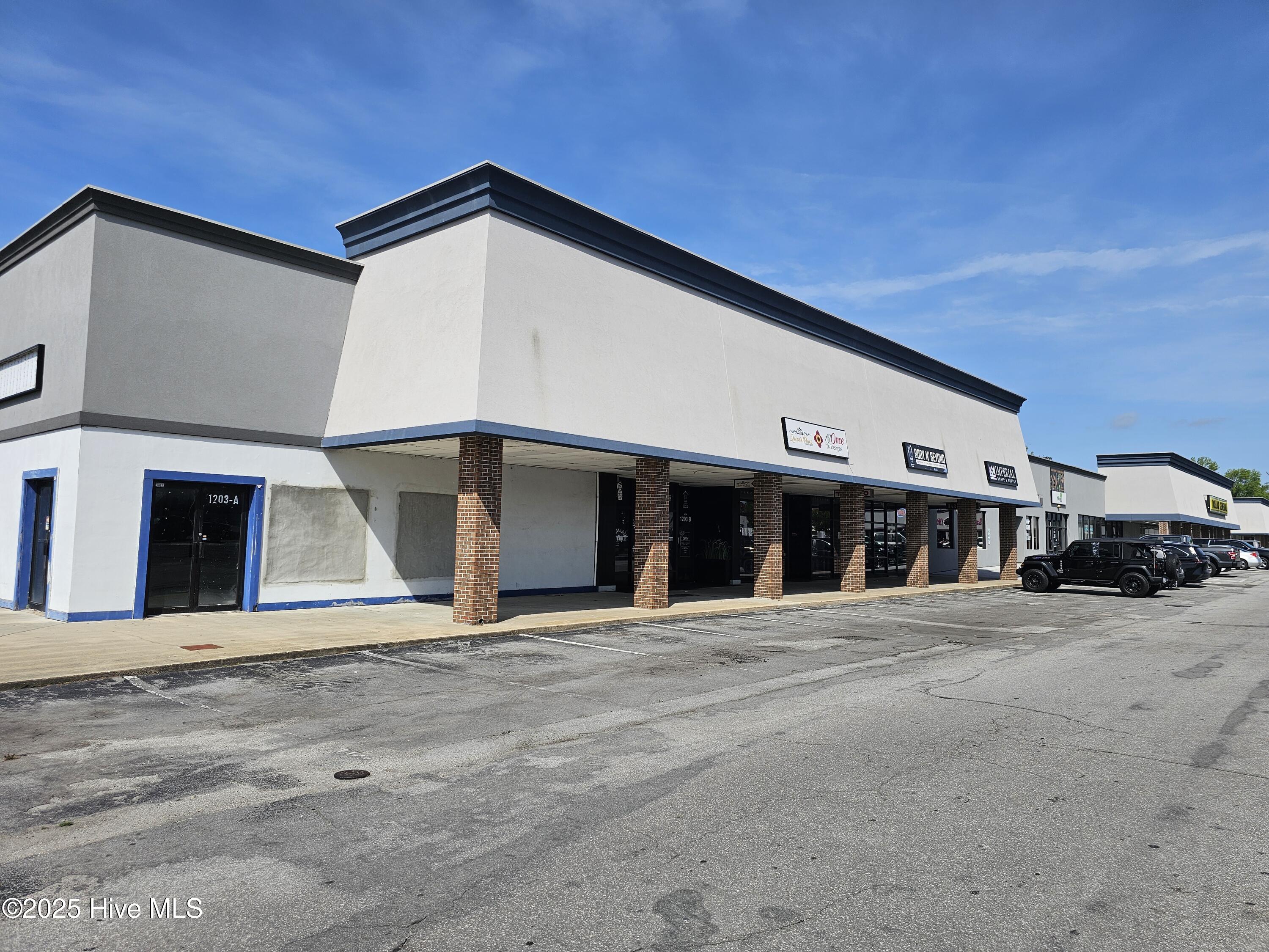 1203 Hargett A Property Photo 2