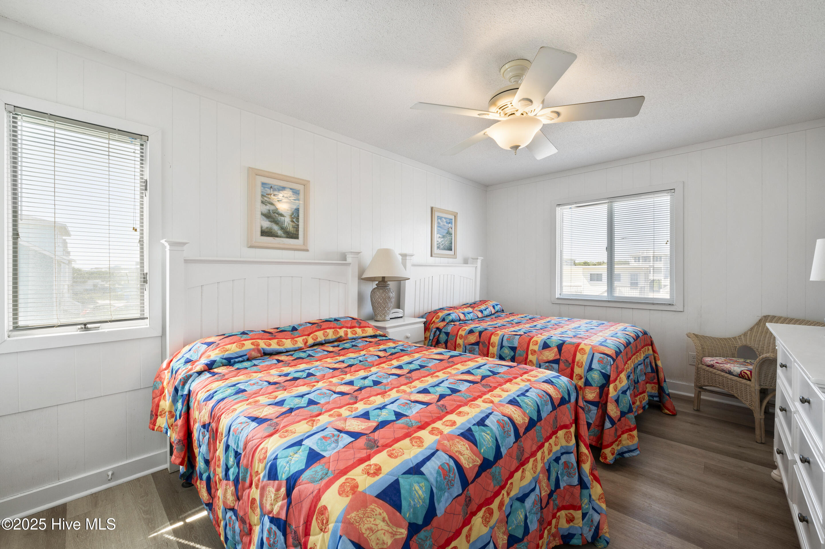 1123 E Beach Drive Property Photo 23