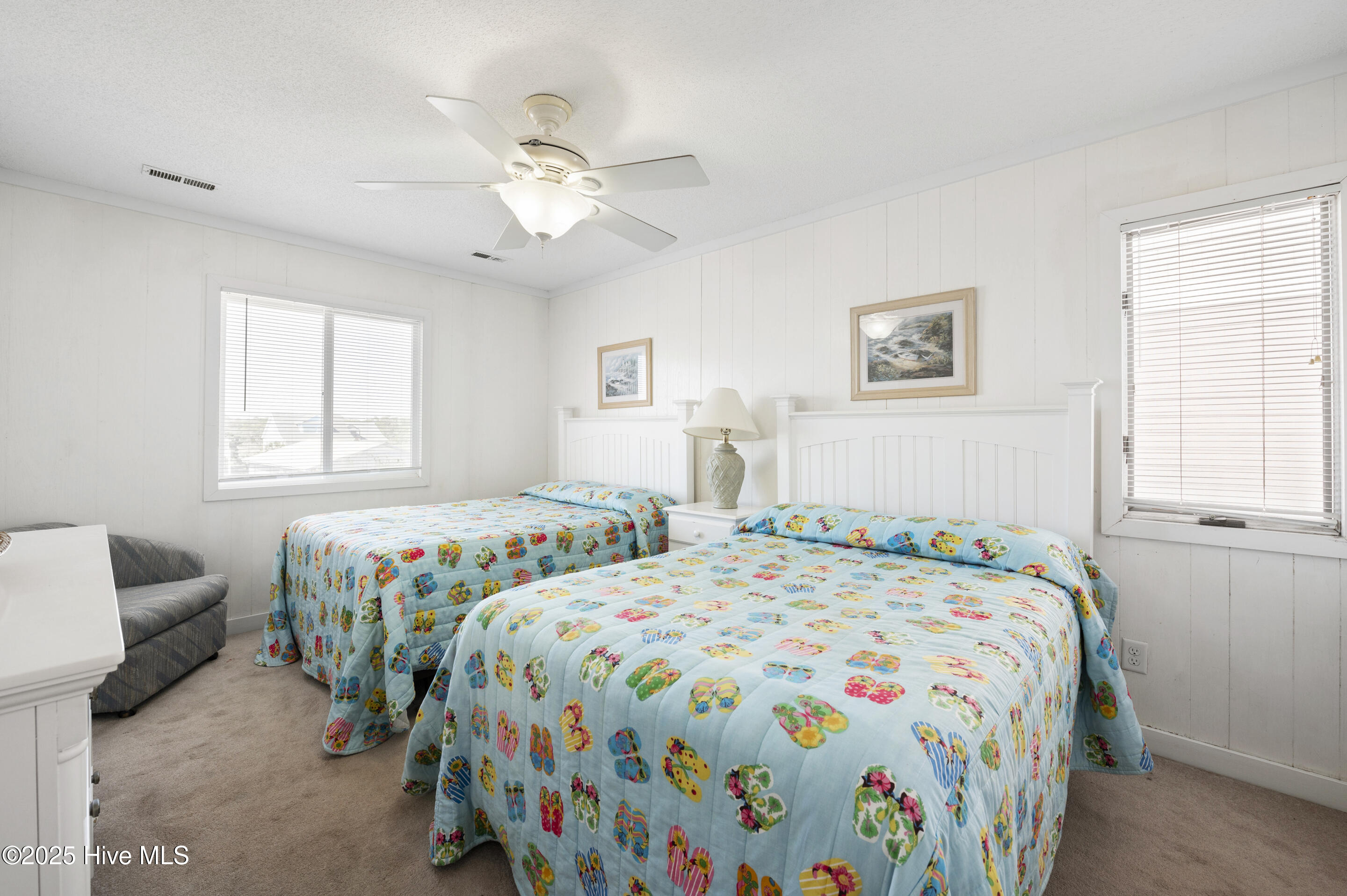 1123 E Beach Drive Property Photo 25