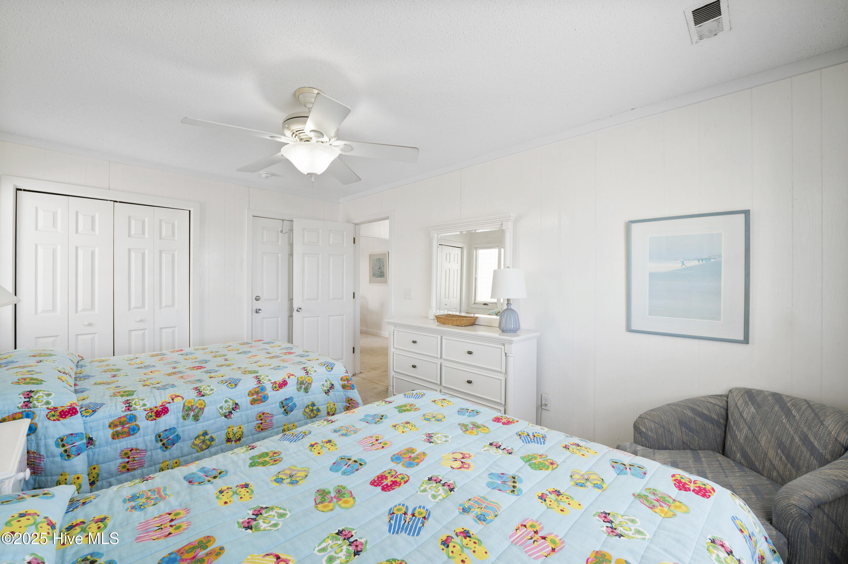 1123 E Beach Drive Property Photo 26