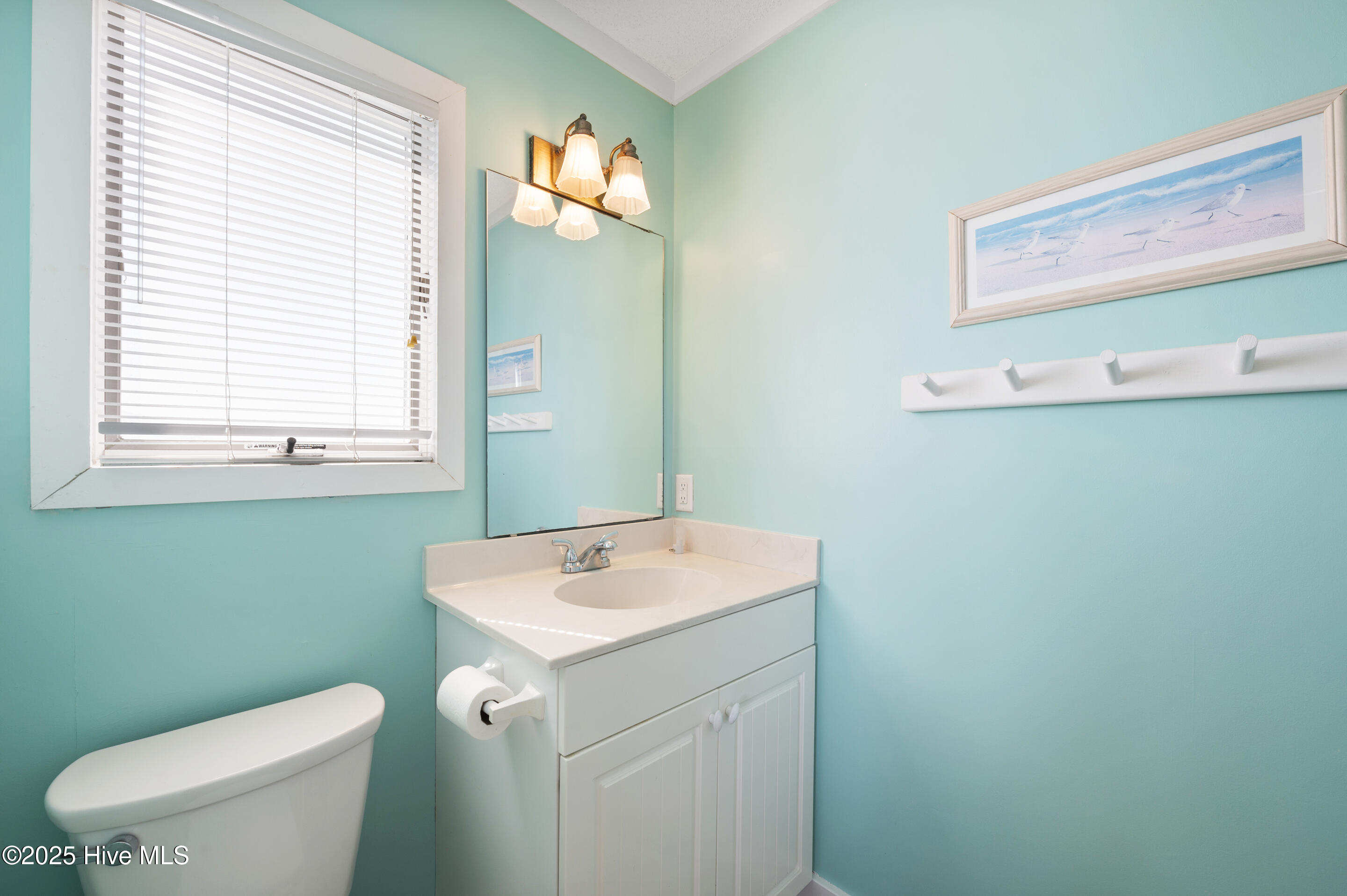 1123 E Beach Drive Property Photo 35