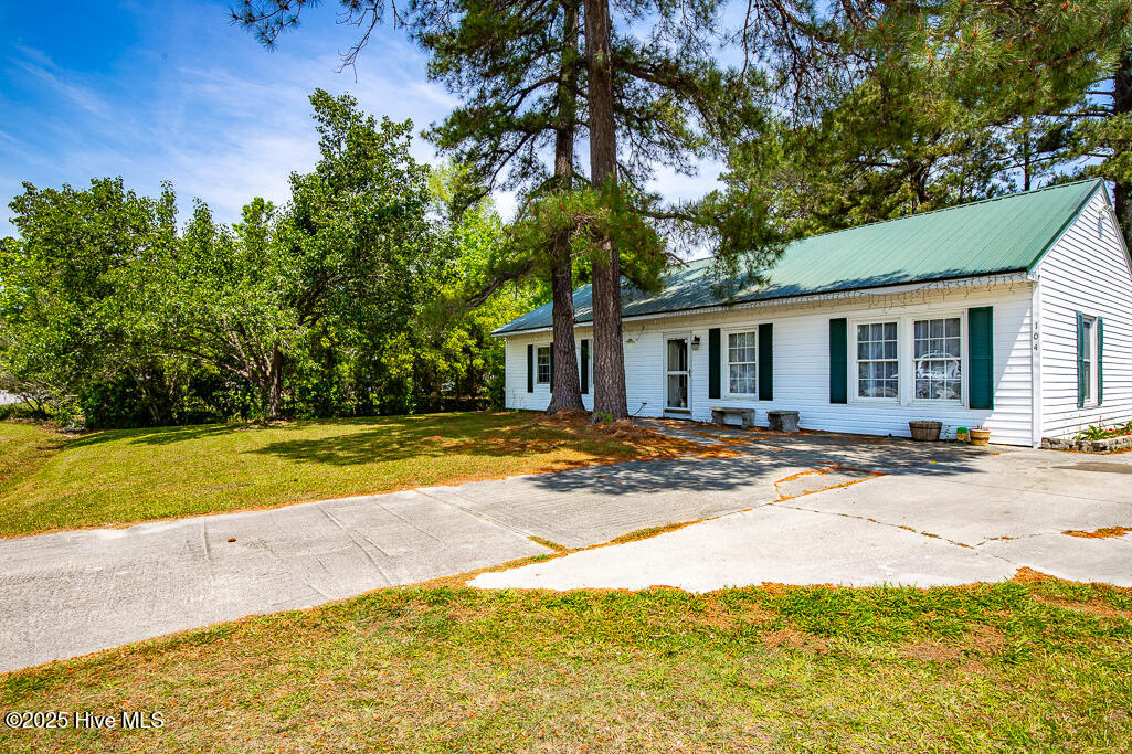 104 Haley Drive Property Photo 1